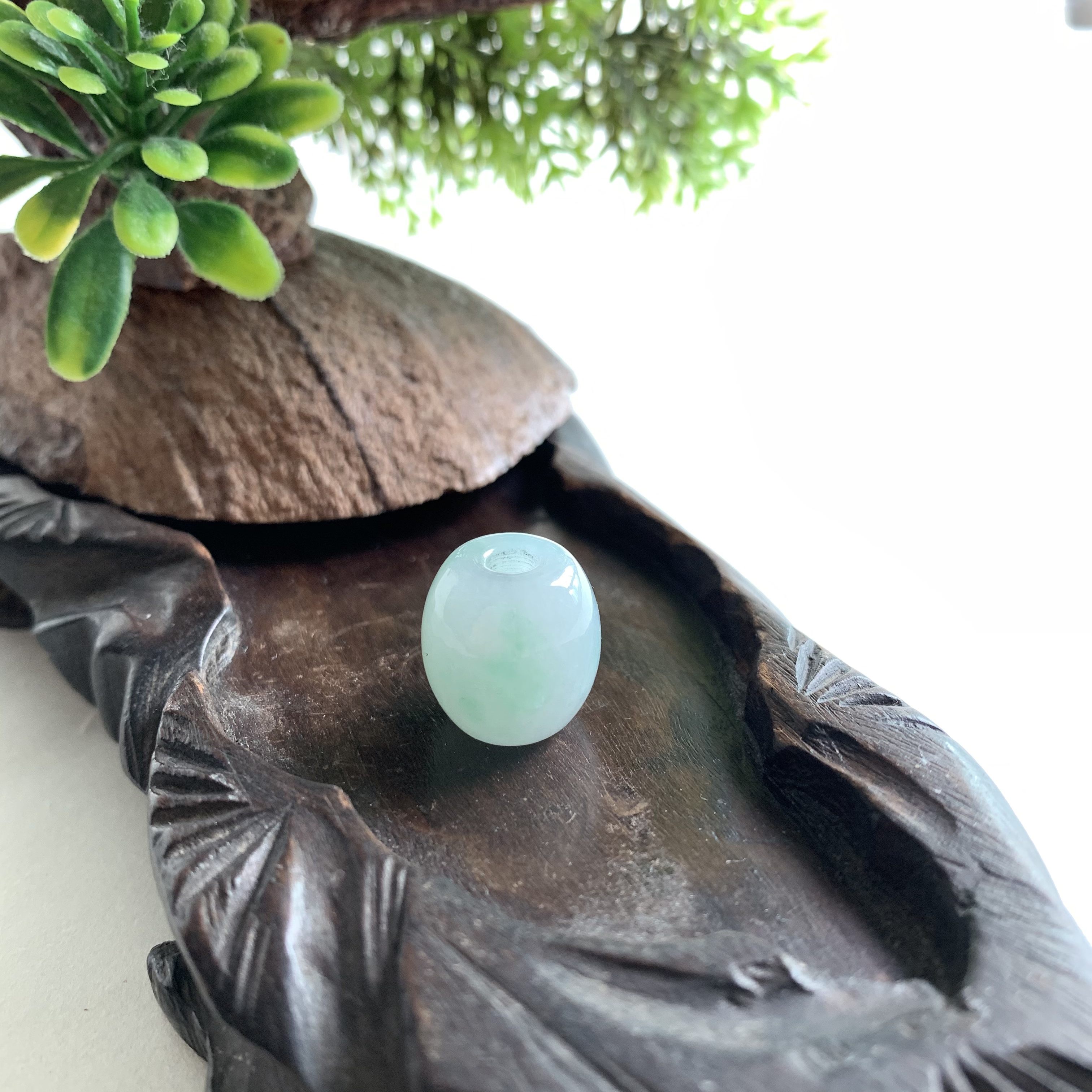 Pale Green Jade Barrel "Lu Lu Tong" (PJA00587)