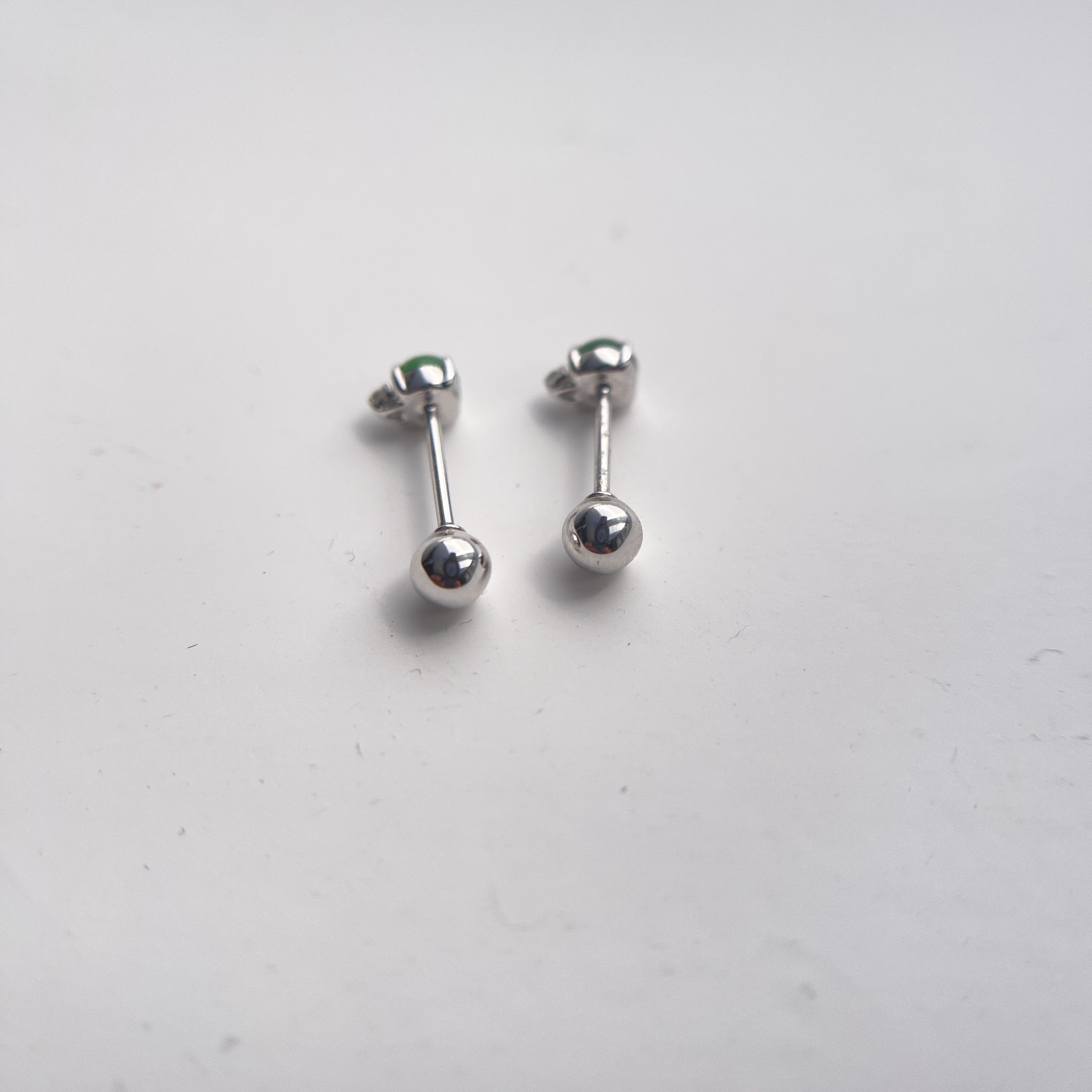 18k White Gold Green Jade Cabochons Earrings (PJA00356)