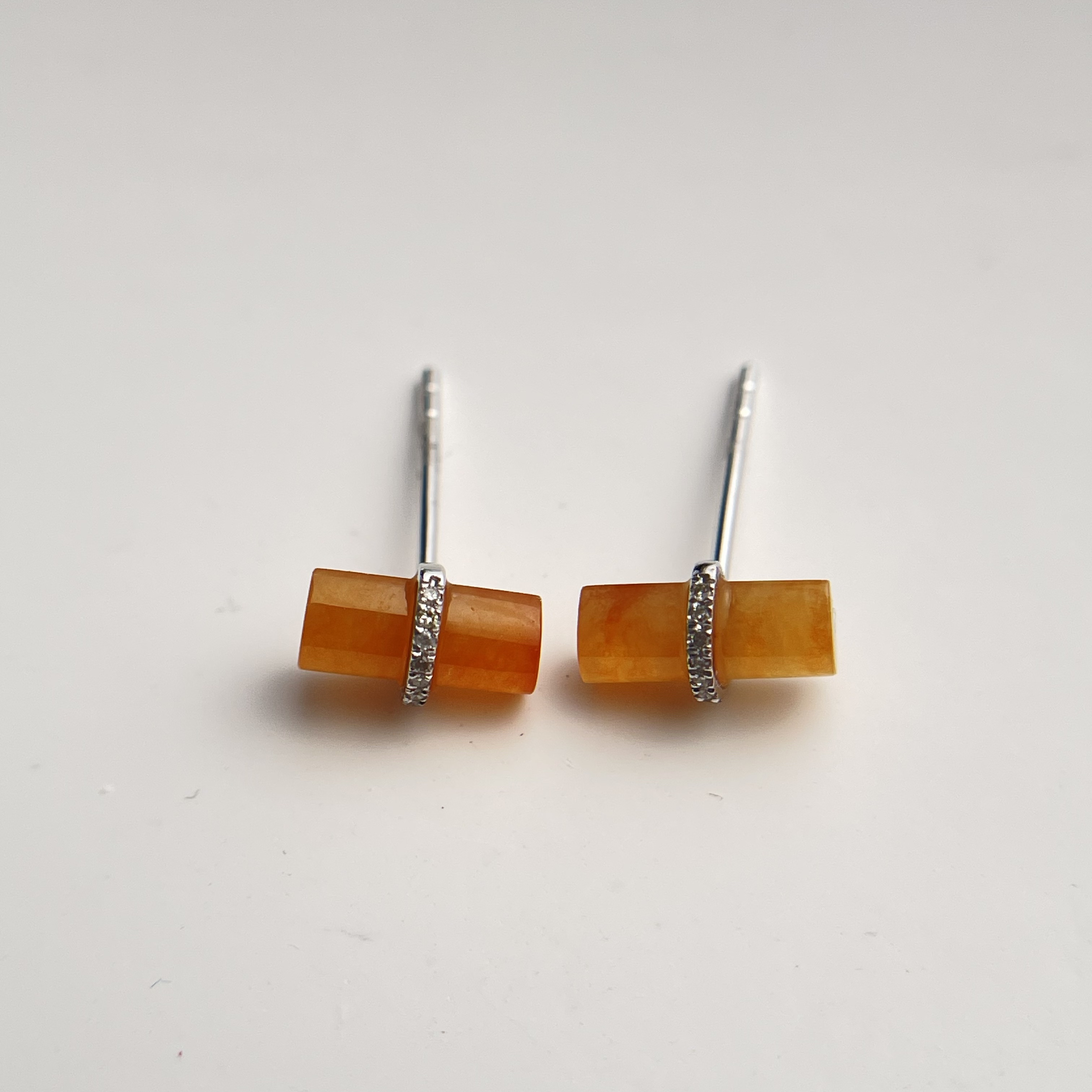 18K White Gold Green Jade Cabochons Earrings (PJA00301)