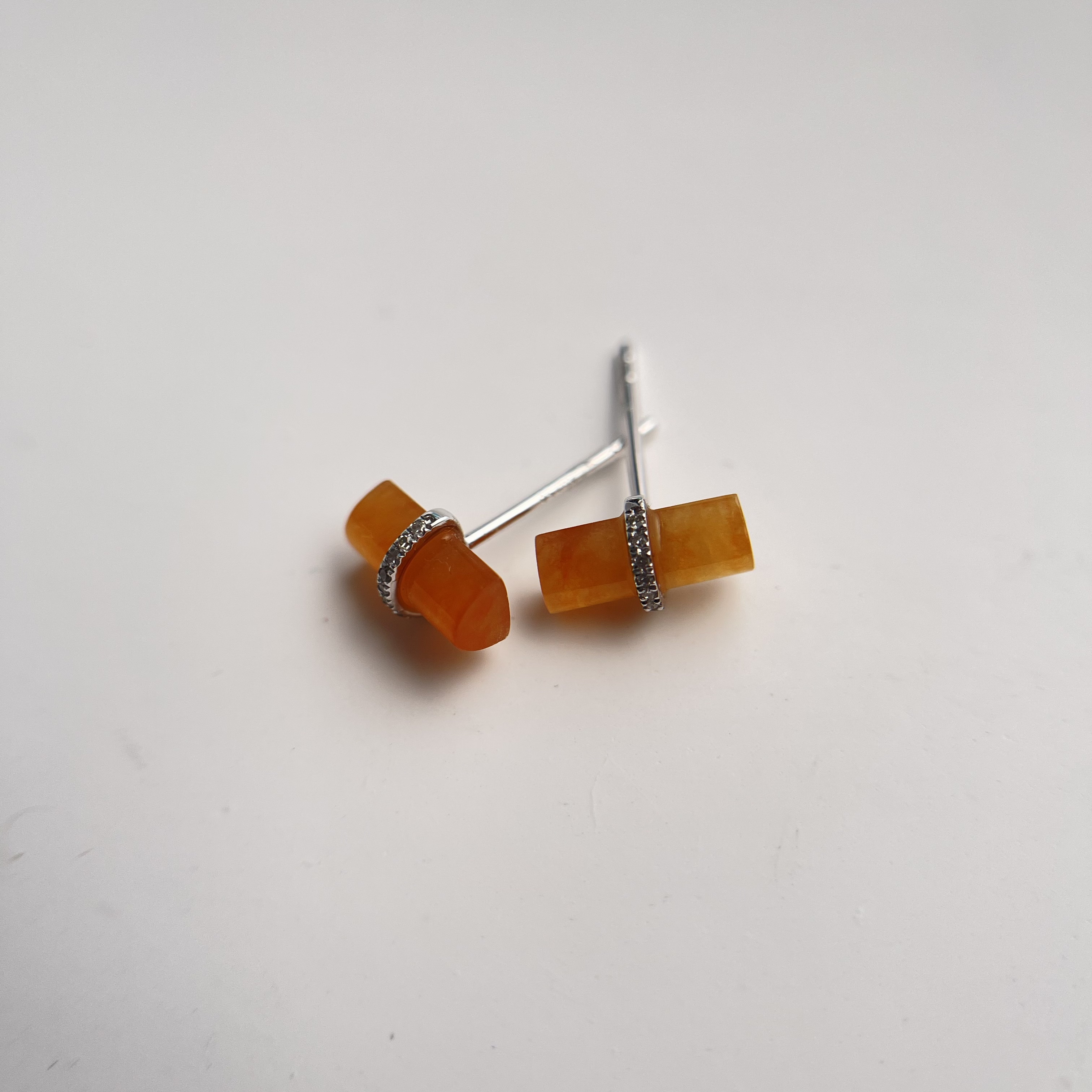 18K White Gold Green Jade Cabochons Earrings (PJA00301)