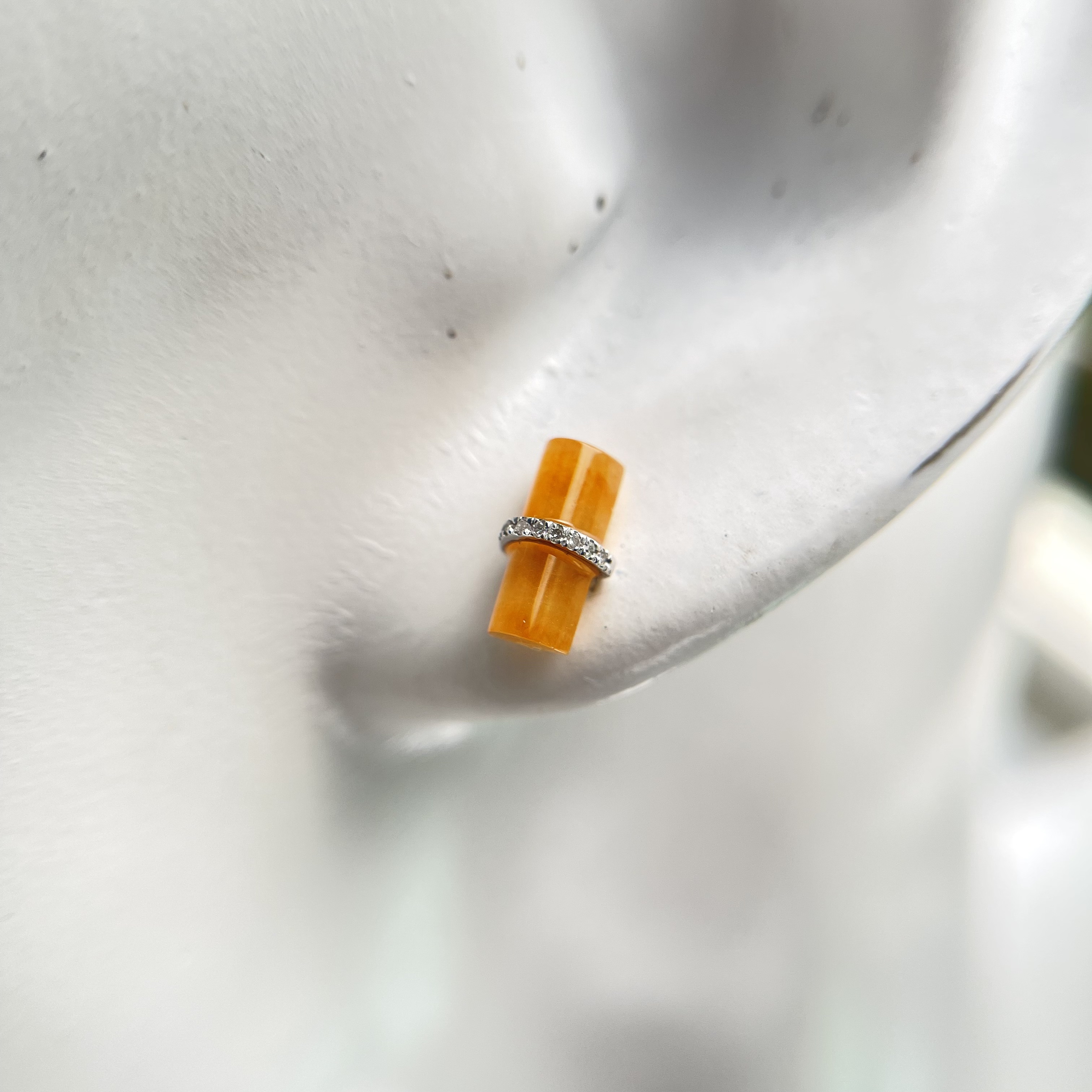 18K White Gold Green Jade Cabochons Earrings (PJA00301)