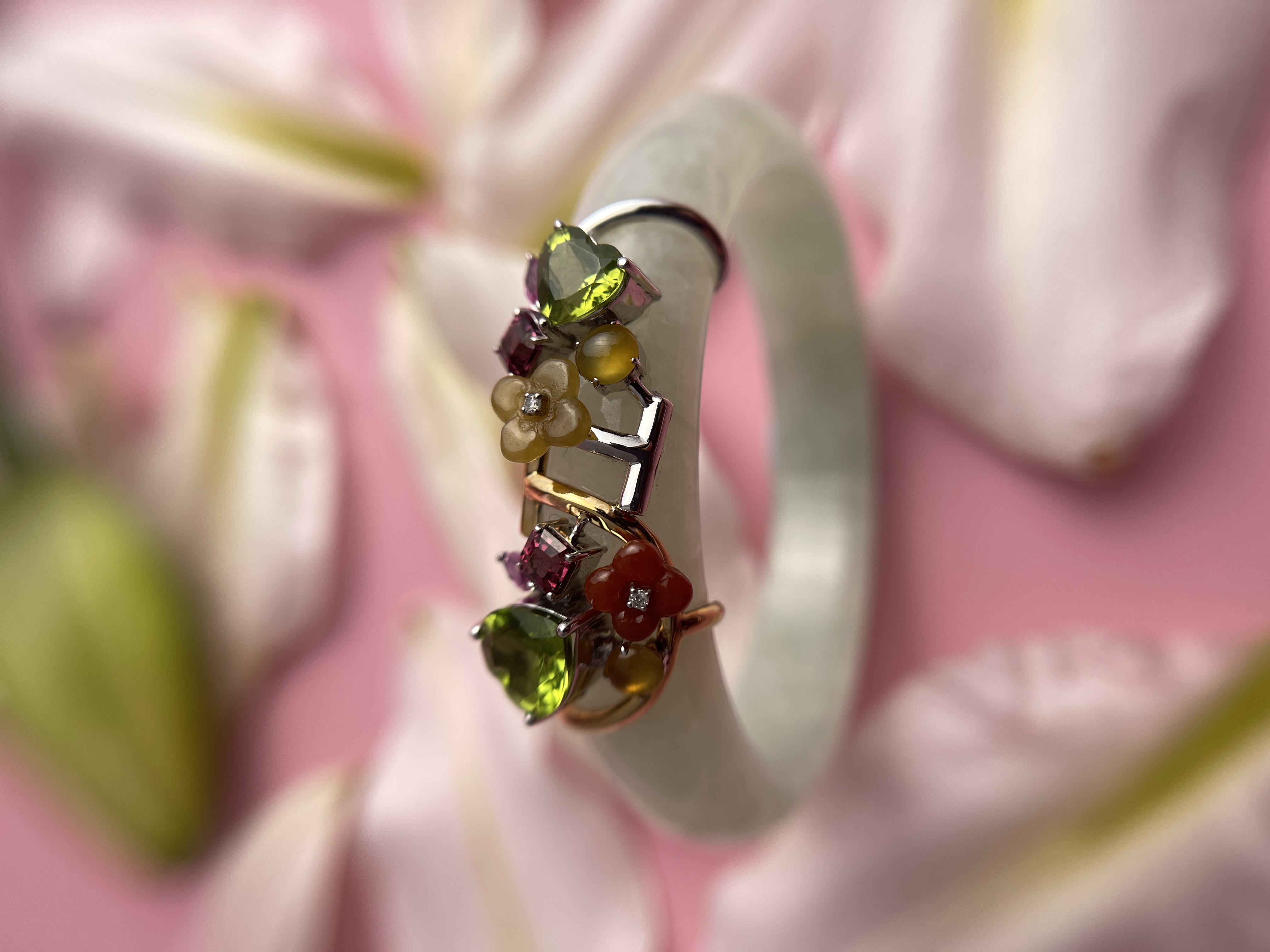 18K White Gold Trapezium Jade Pendant  (PJA00054)