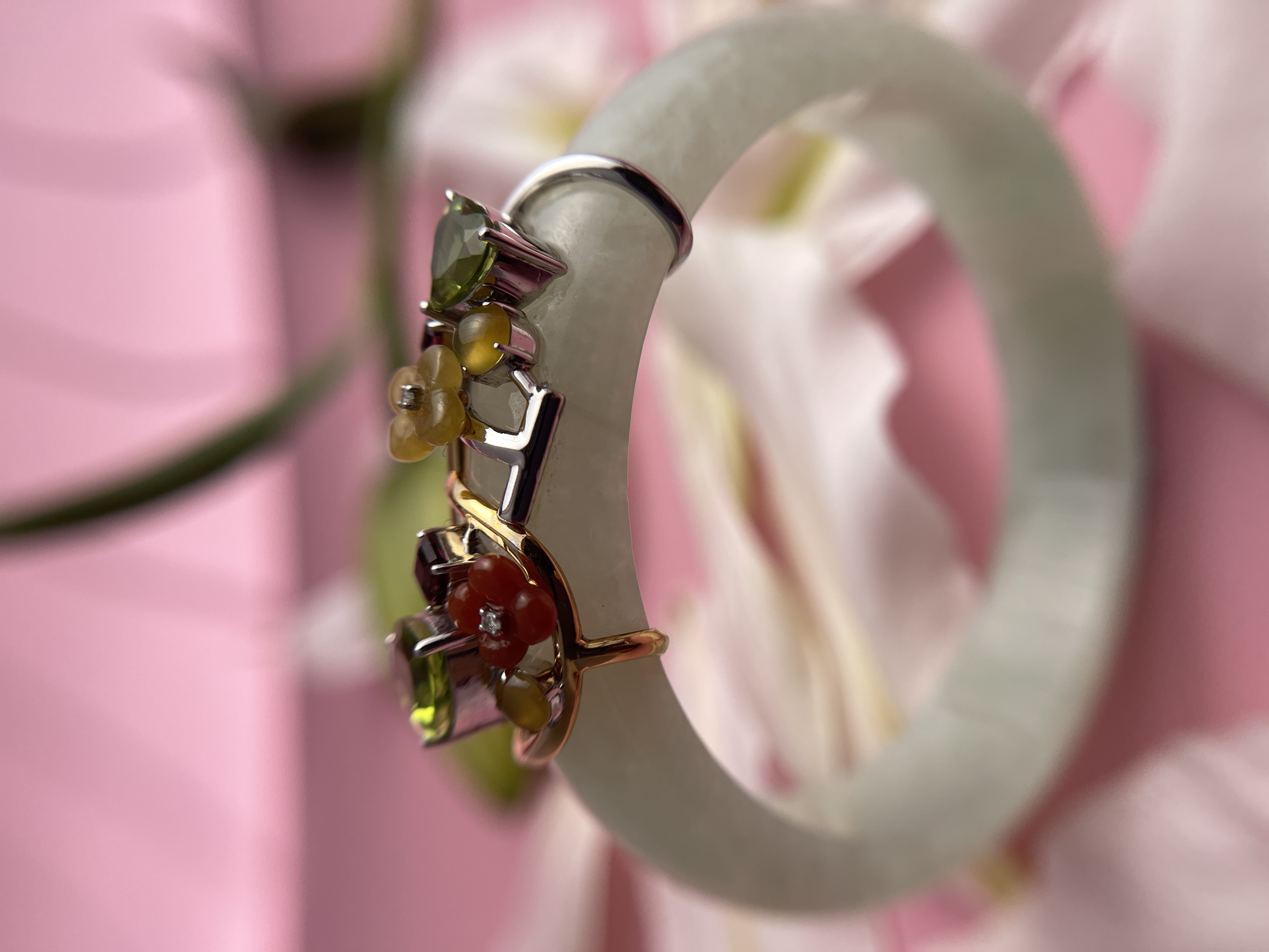 18K White Gold Trapezium Jade Pendant  (PJA00054)