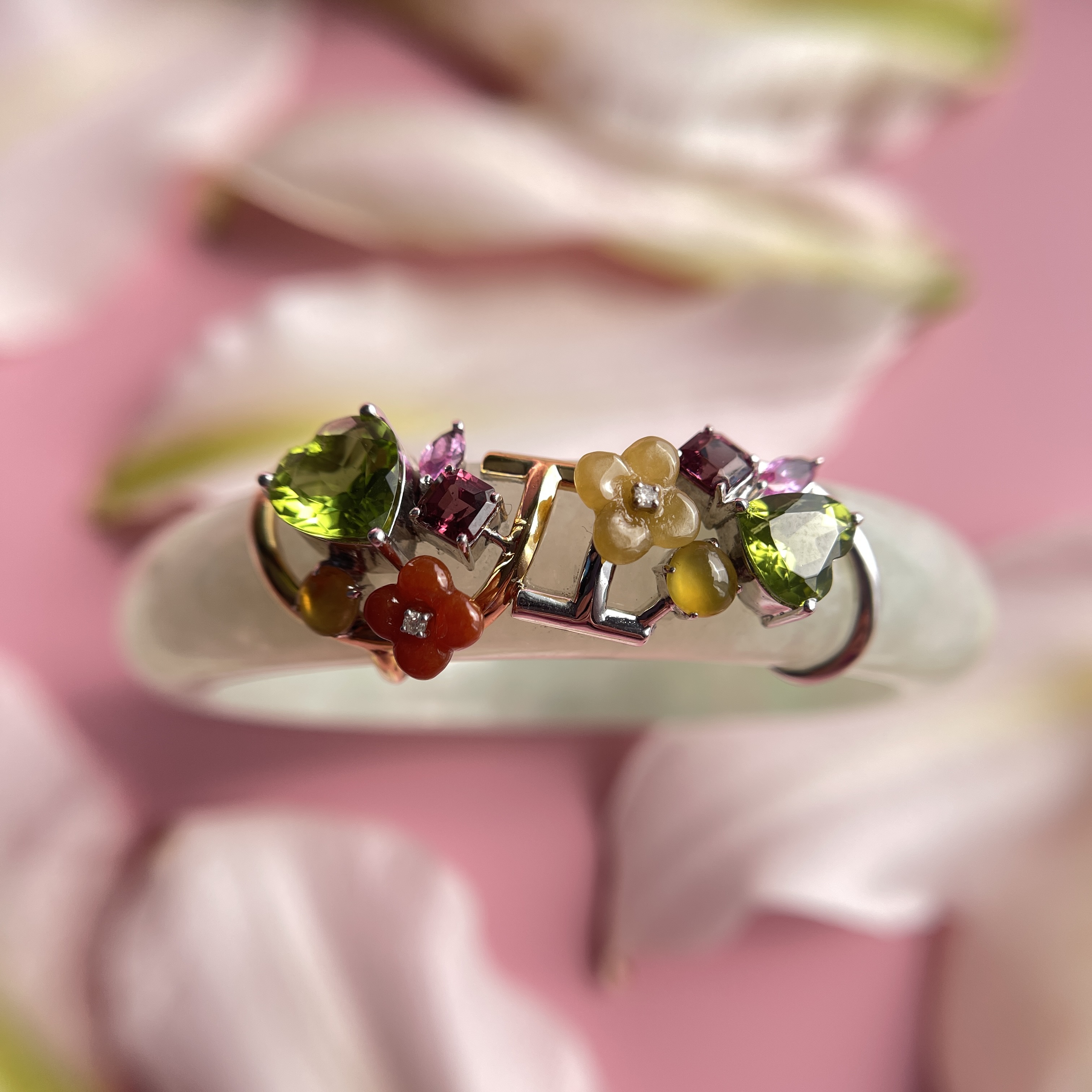 18K White Gold Trapezium Jade Pendant  (PJA00054)