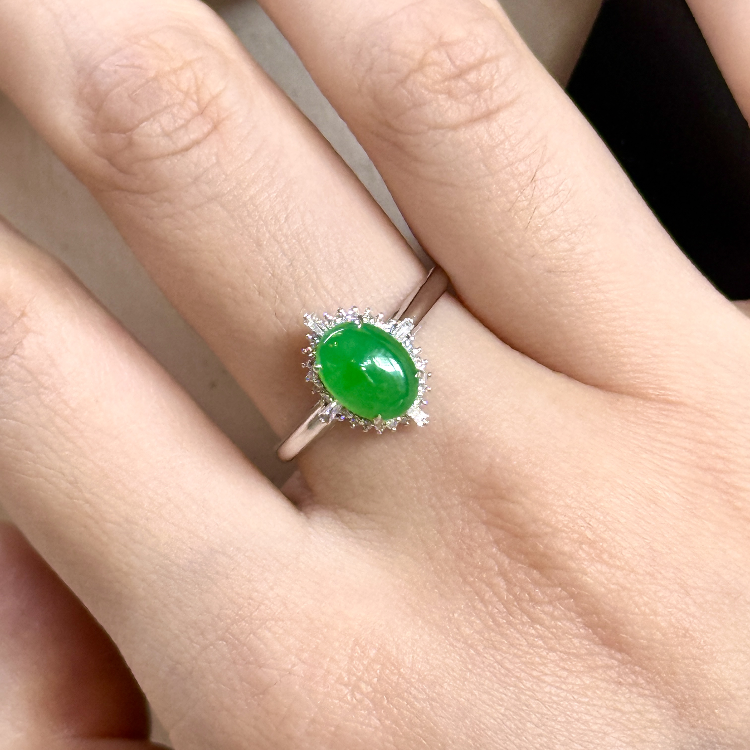 18k White Gold Green Jade Ring (PJA00929)
