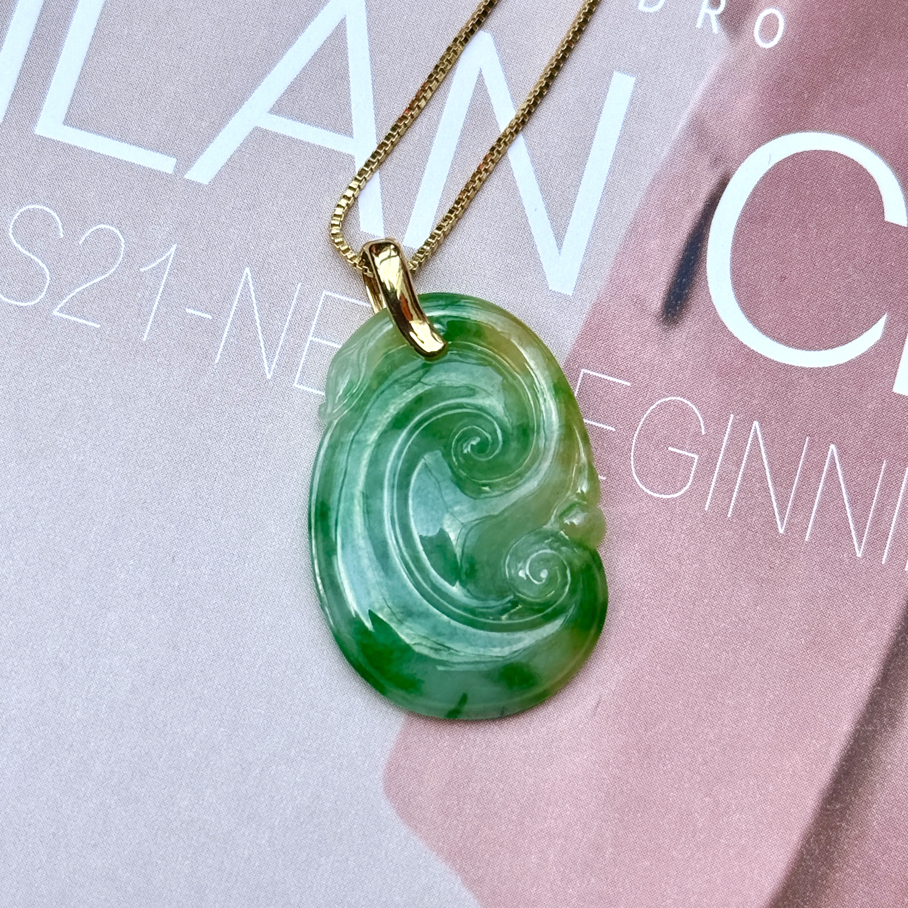 18K Yellow Gold Ruyi Yellow Green 黃加綠 Jade Pendant (PJA01288)
