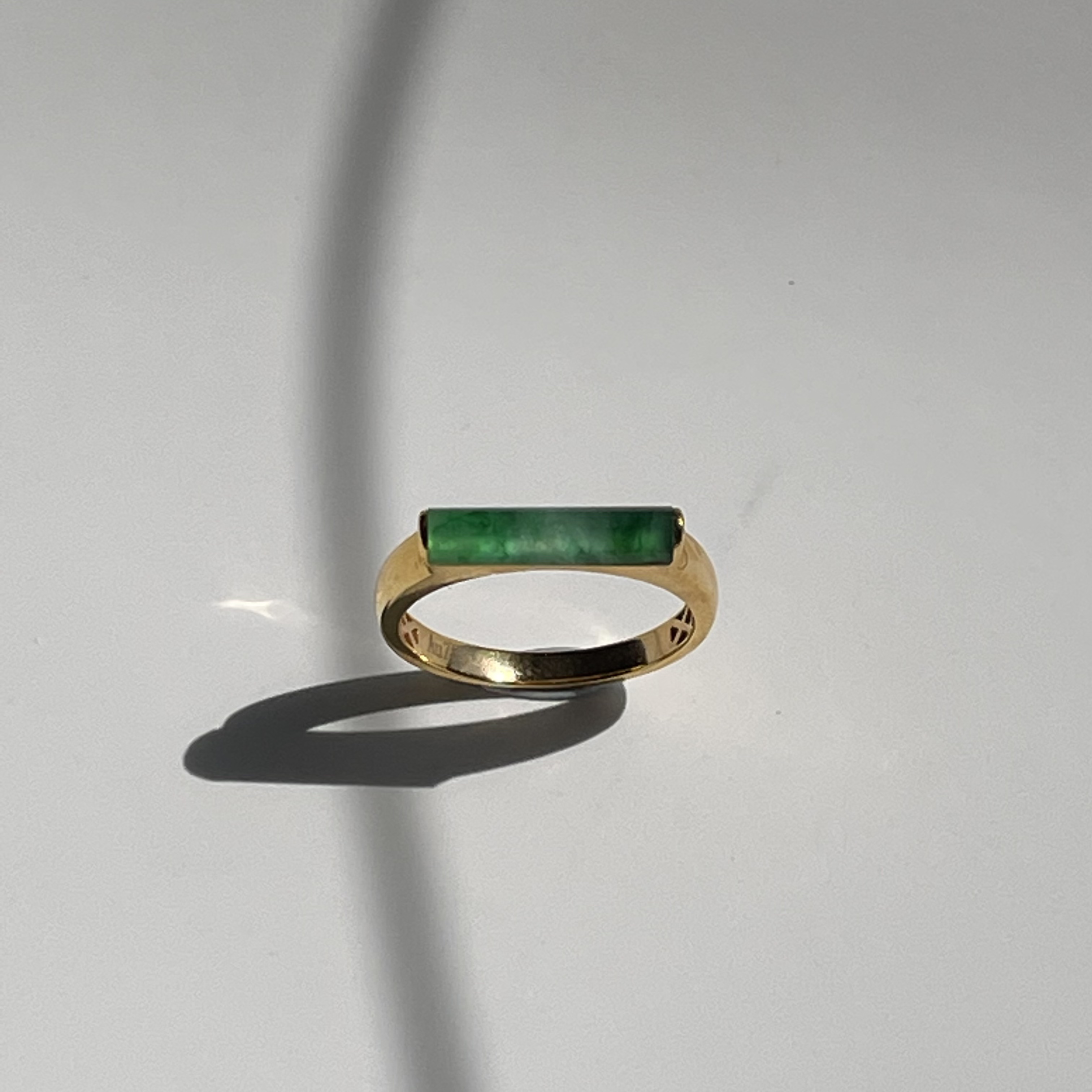 18K Yellow Gold Saddle Jade Ring (PJA00410)