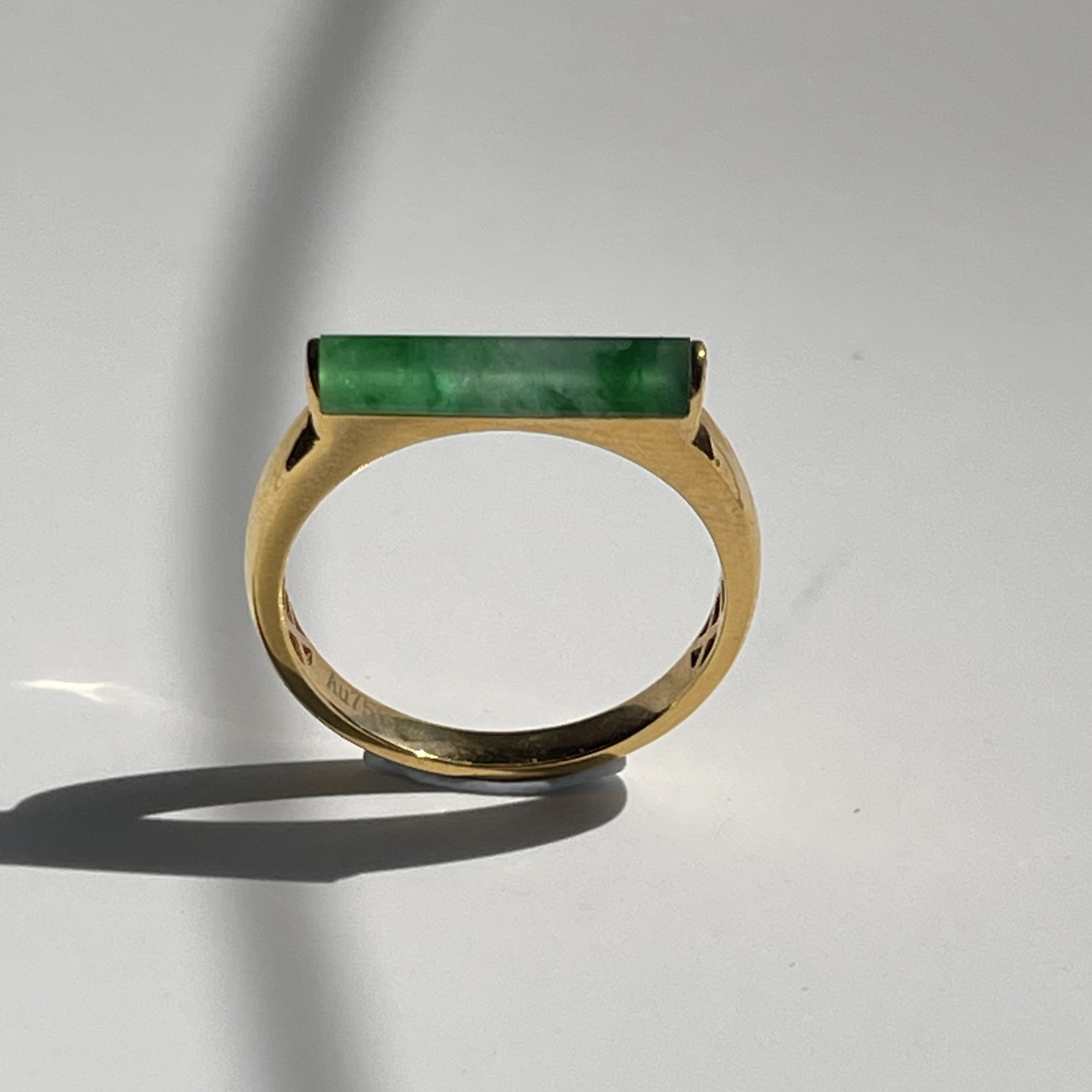 18K Yellow Gold Saddle Jade Ring (PJA00410)