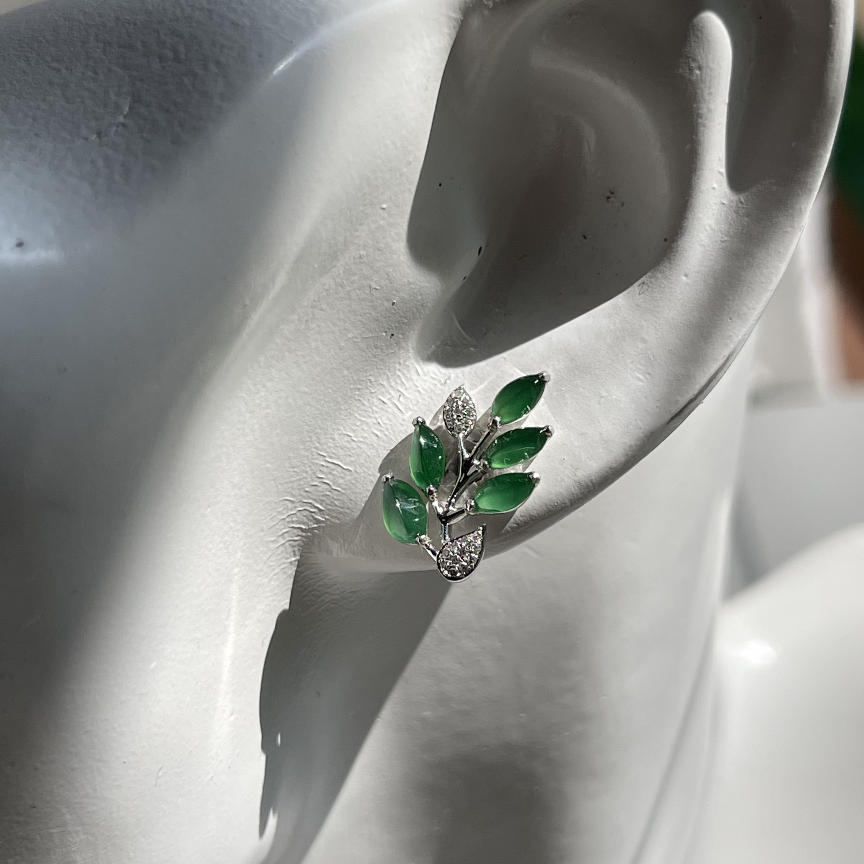 18K White Gold Flower Jade Earrings (PJA00399)