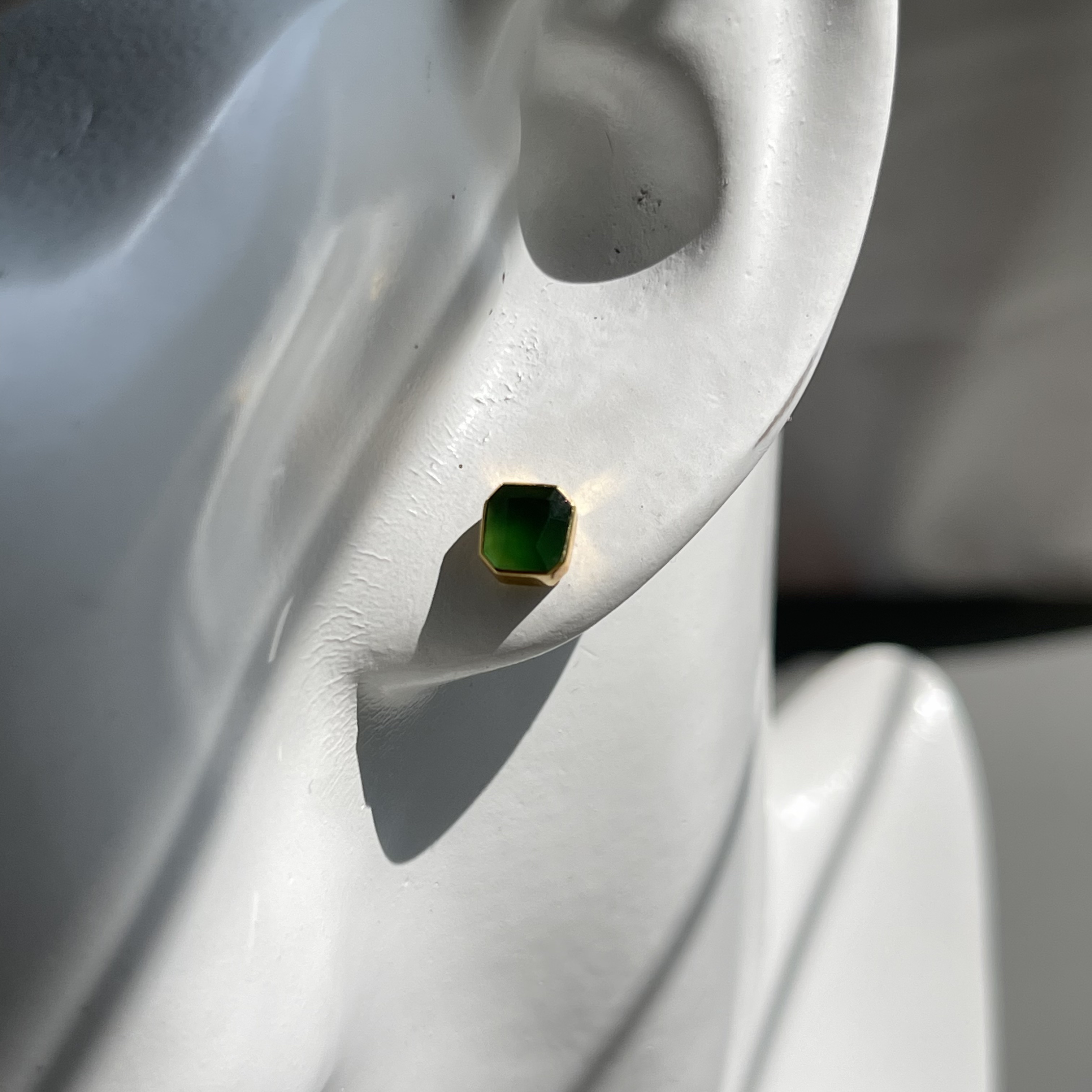 18K Yellow Gold Emerald Green Jade Earrings (PJA00353)