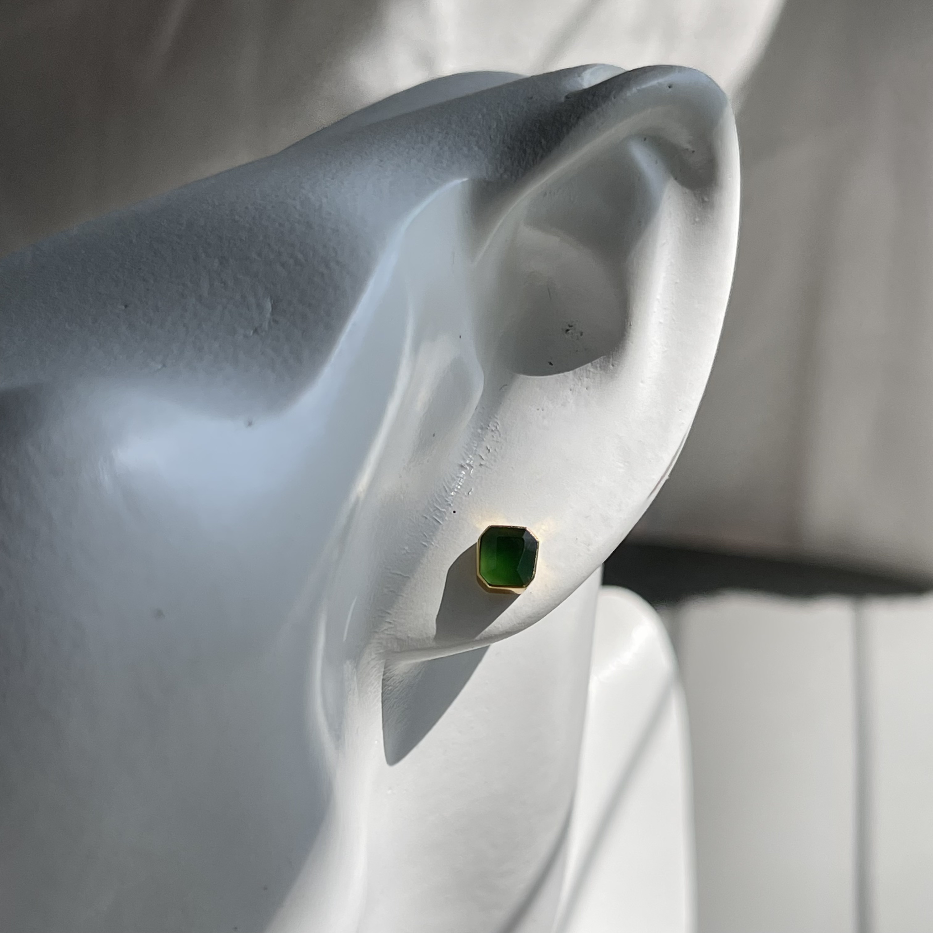 18K Yellow Gold Emerald Green Jade Earrings (PJA00353)