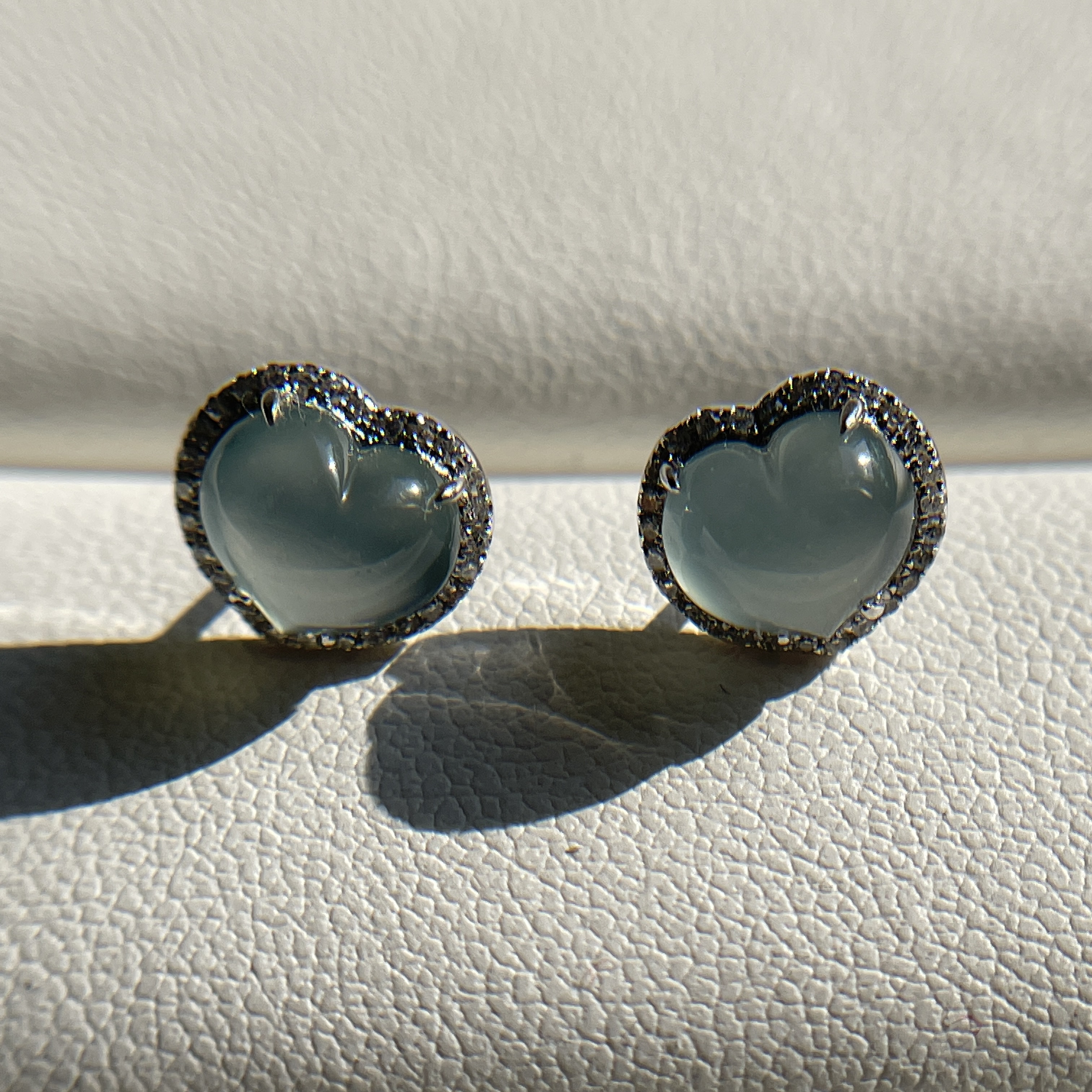 18K White Gold Light Blue Heart Shaped Jade Earrings (PJA00414)