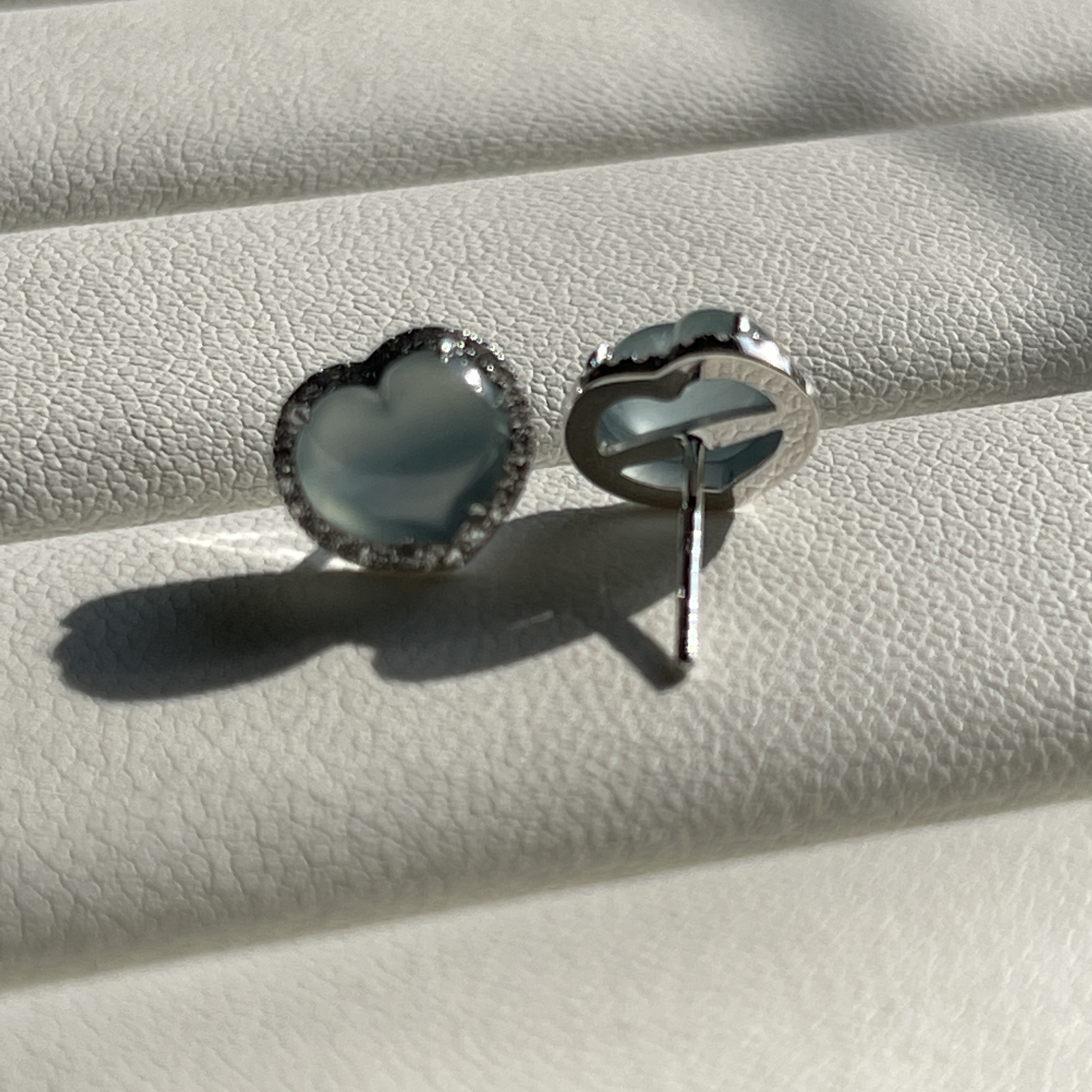 18K White Gold Light Blue Heart Shaped Jade Earrings (PJA00414)