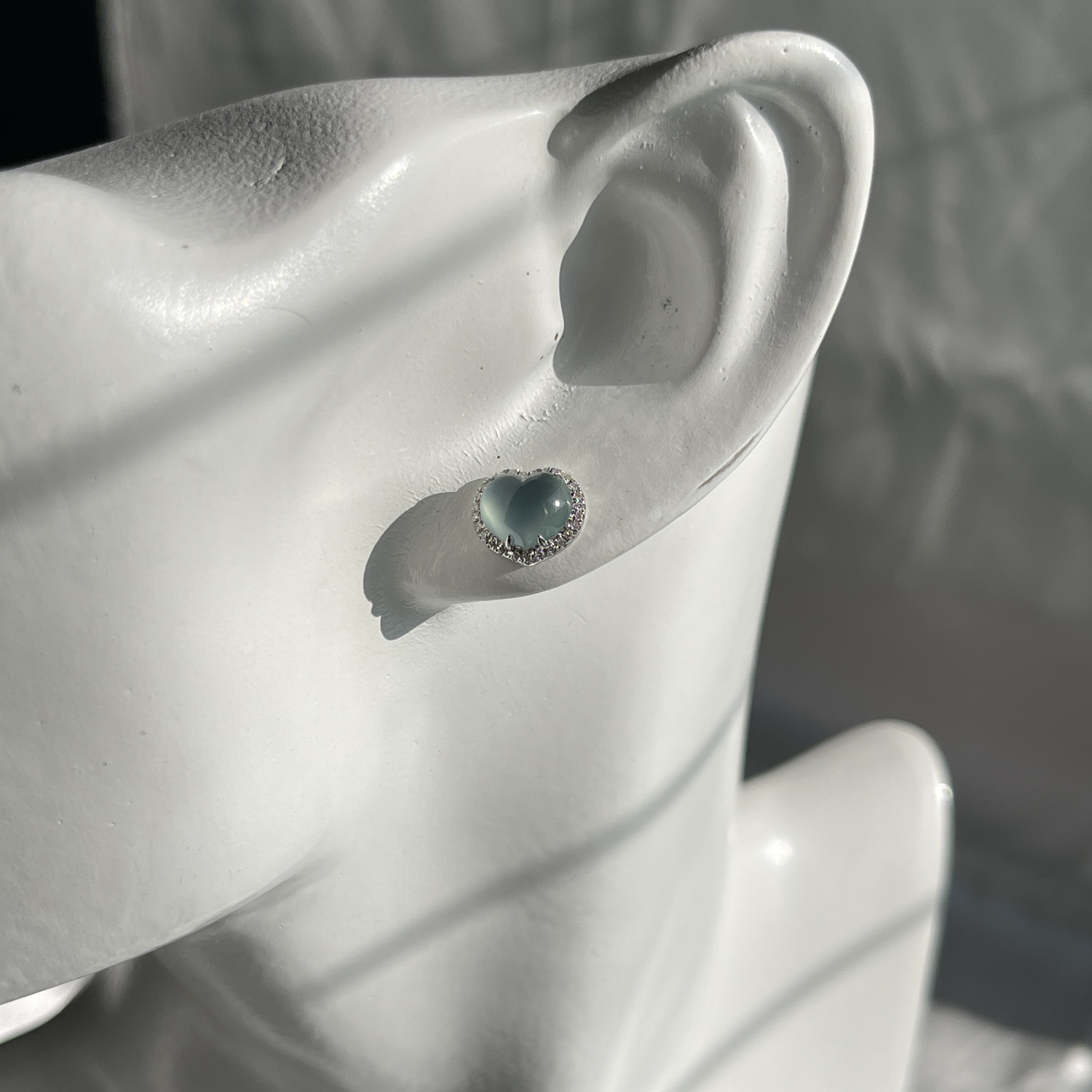 18K White Gold Light Blue Heart Shaped Jade Earrings (PJA00414)