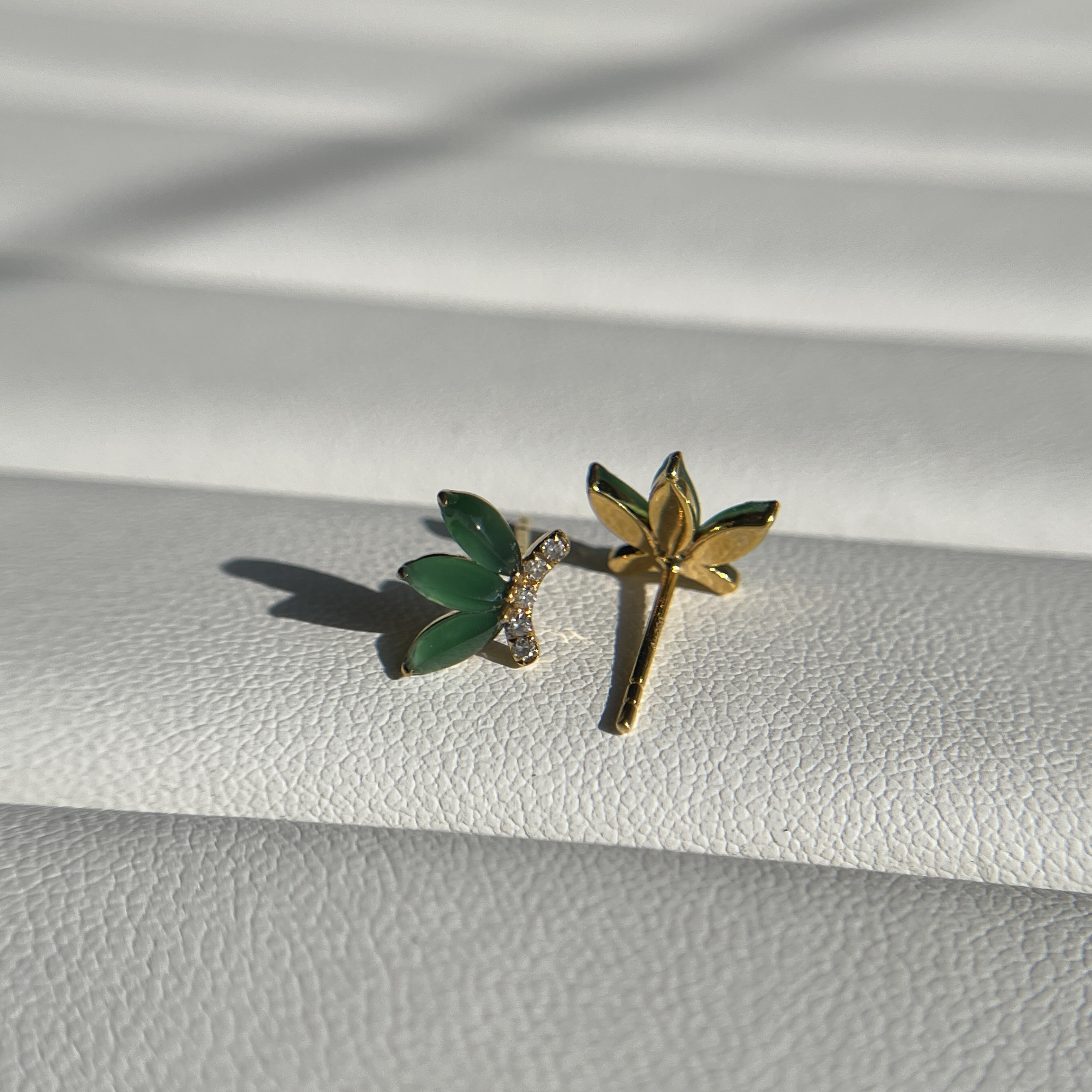 18K Yellow Gold Green Jade Earrings (PJA00357)