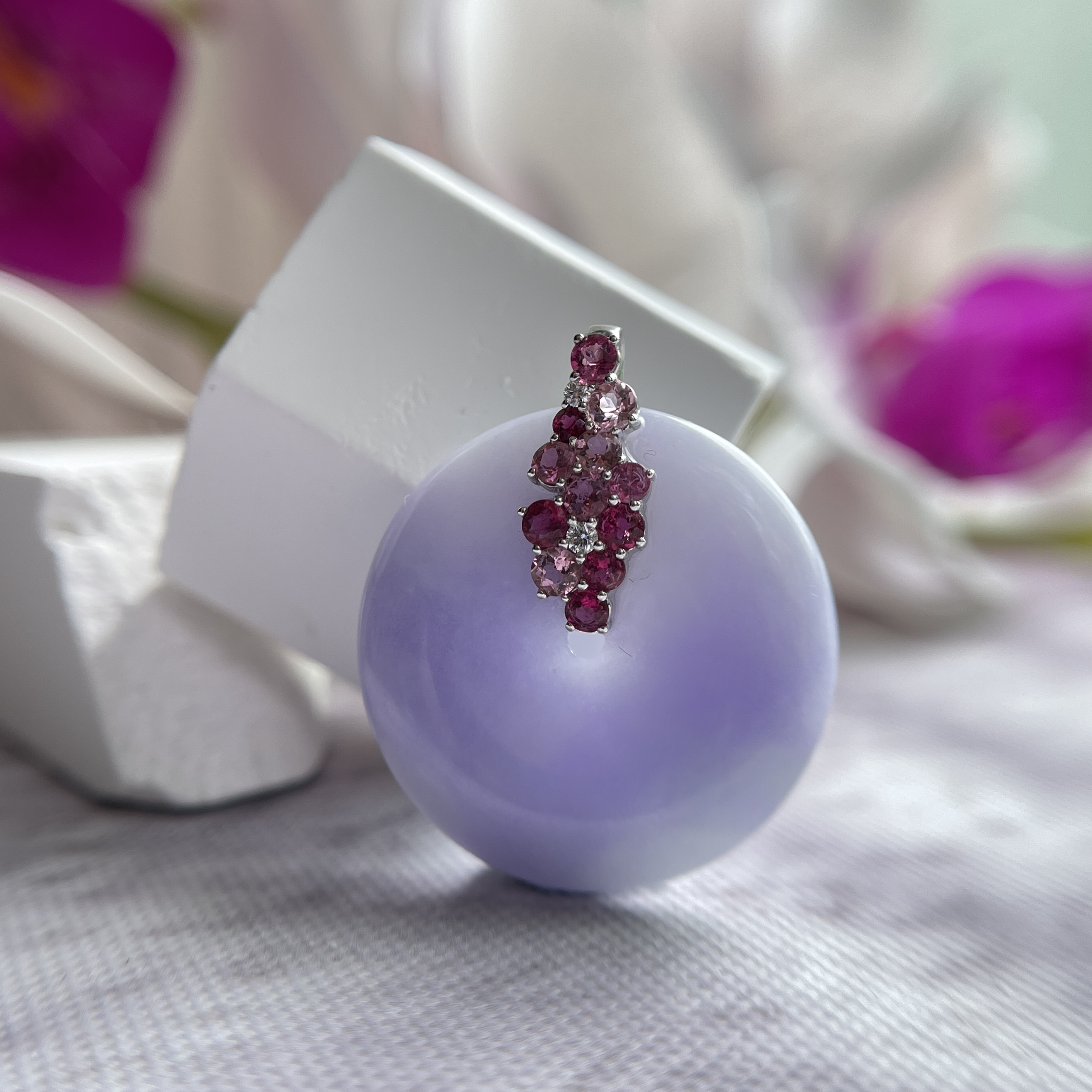 18K White Gold Lavender Safety Coin Jade Pendant (PJA00351)