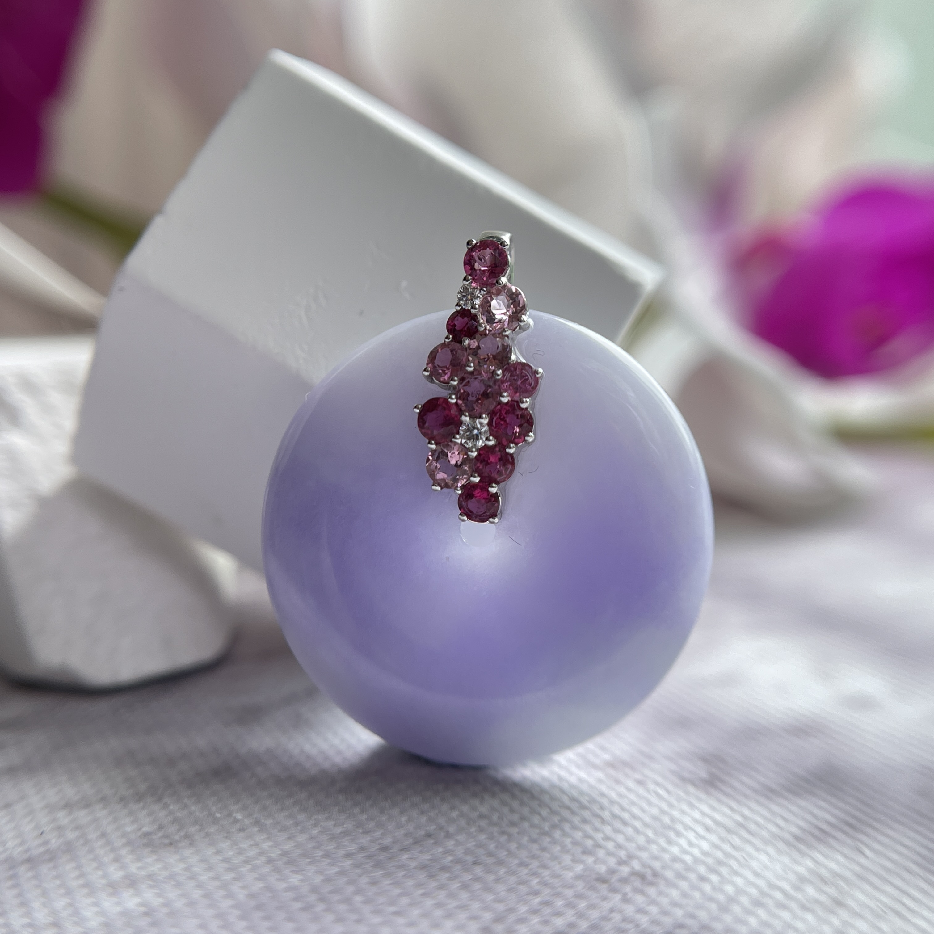 18K White Gold Lavender Safety Coin Jade Pendant (PJA00351)