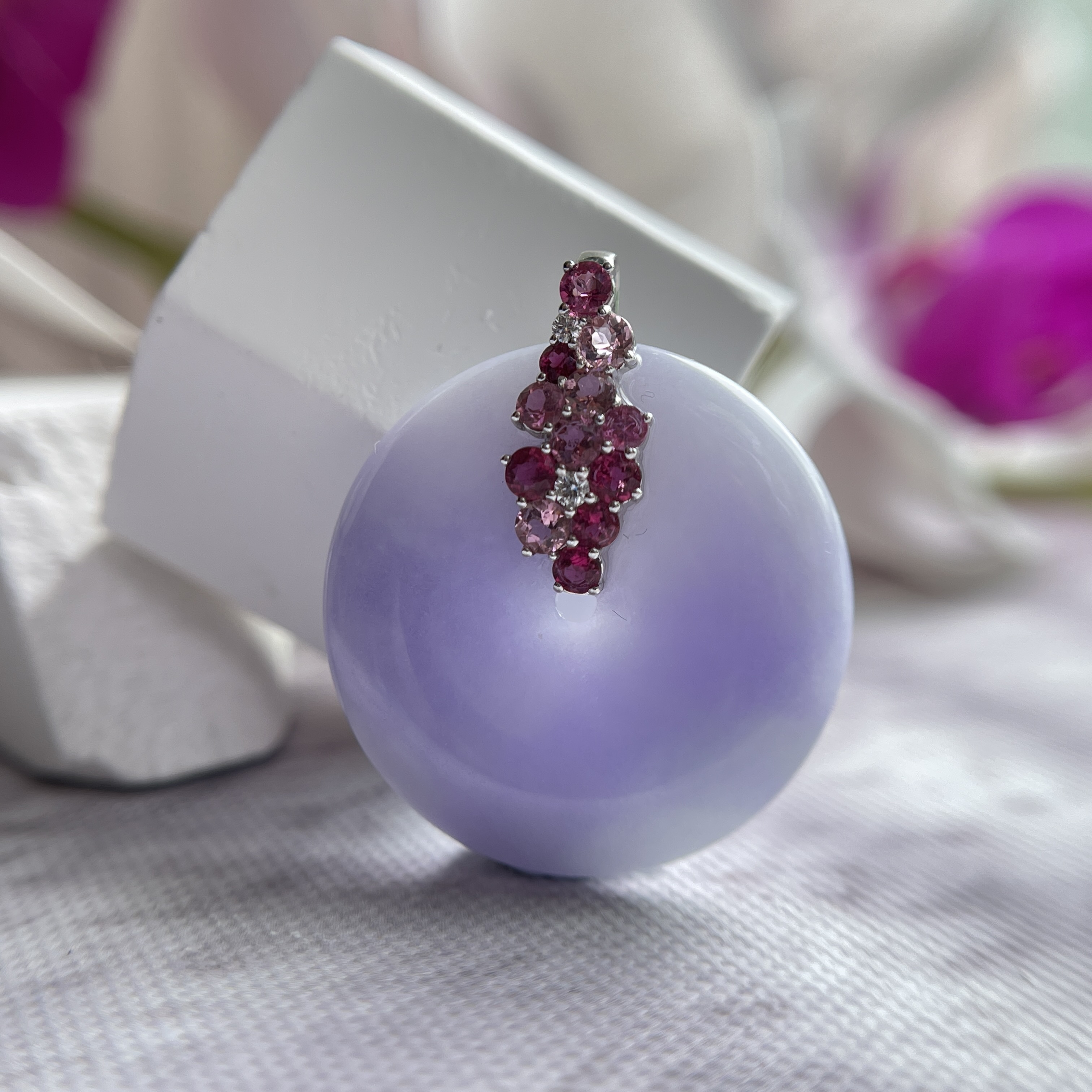 18K White Gold Lavender Safety Coin Jade Pendant (PJA00351)