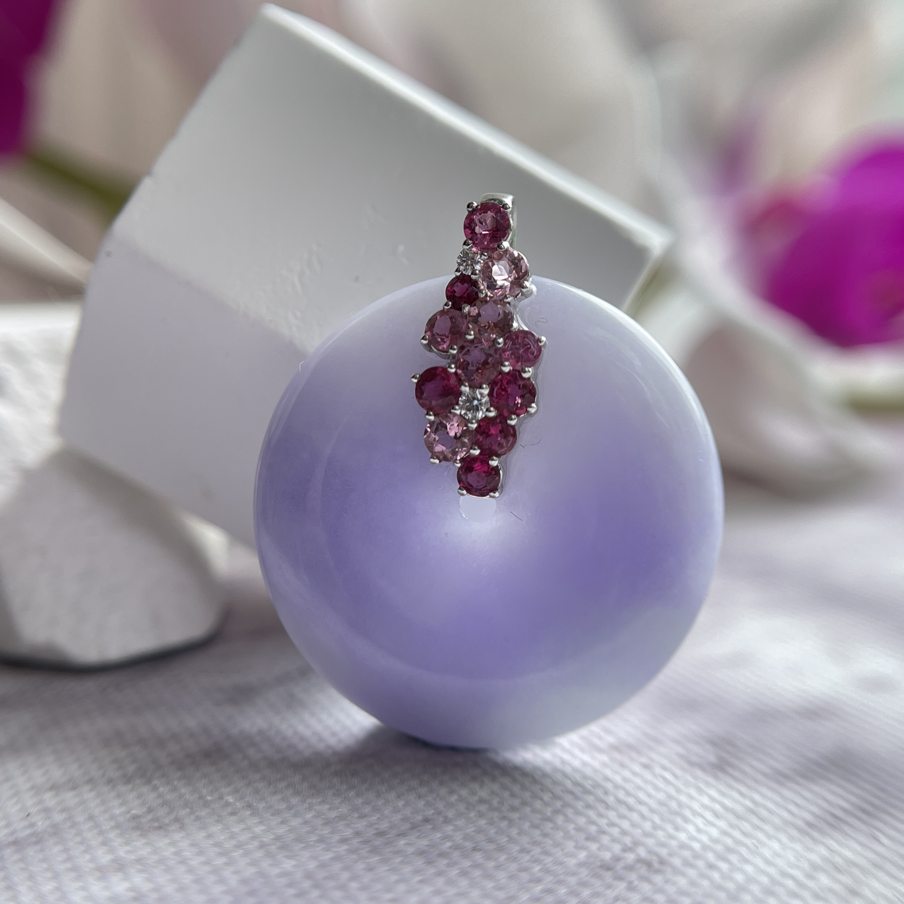 18K White Gold Lavender Safety Coin Jade Pendant (PJA00351)