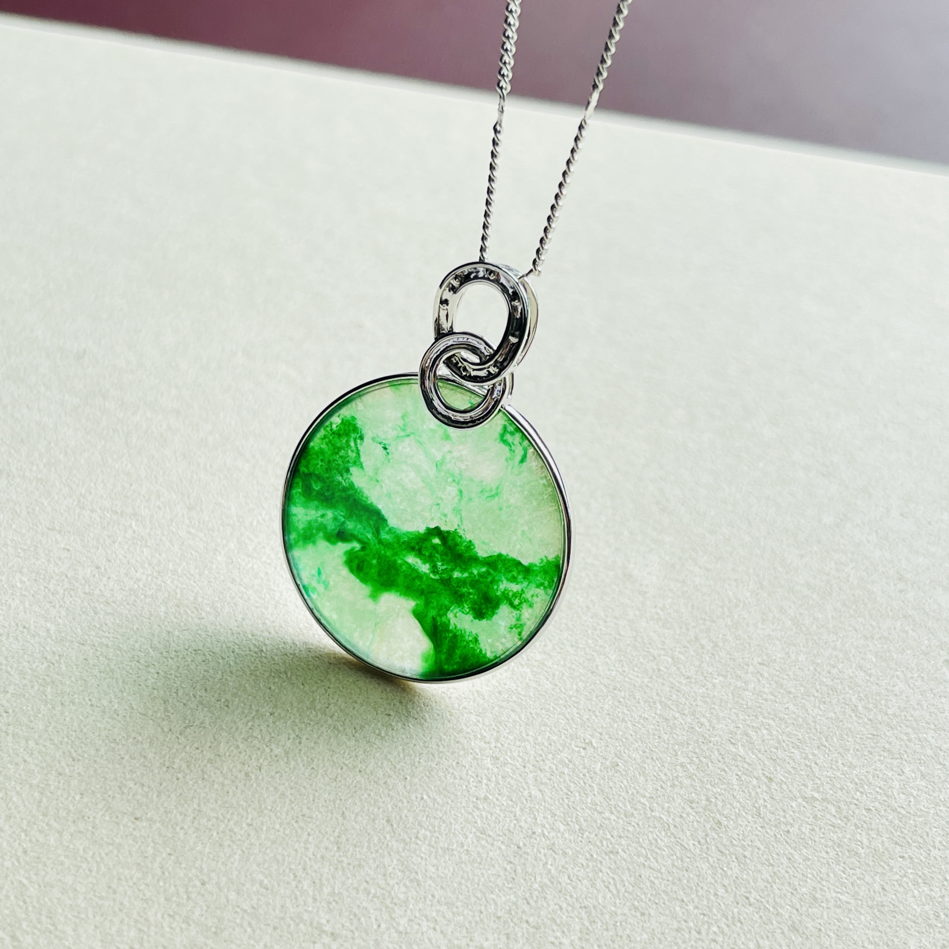 18K White Gold Green Jade Pendant (PJA00516)