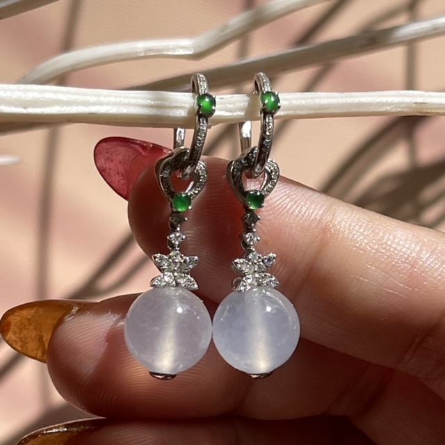 18k White Gold Jade Bead Drop Earrings (PJA00065)