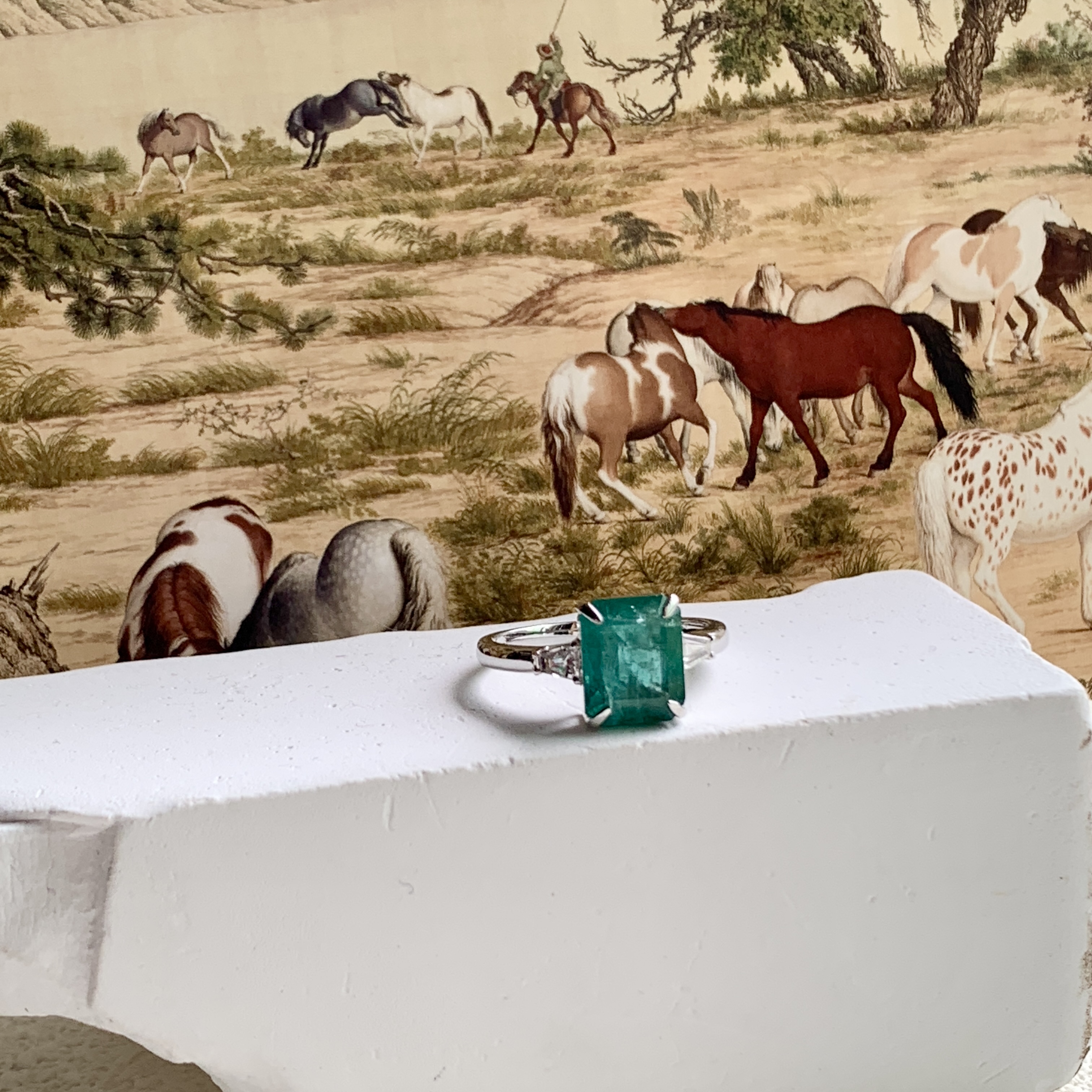 18K White Gold Green Emerald Ring (PDA00012)