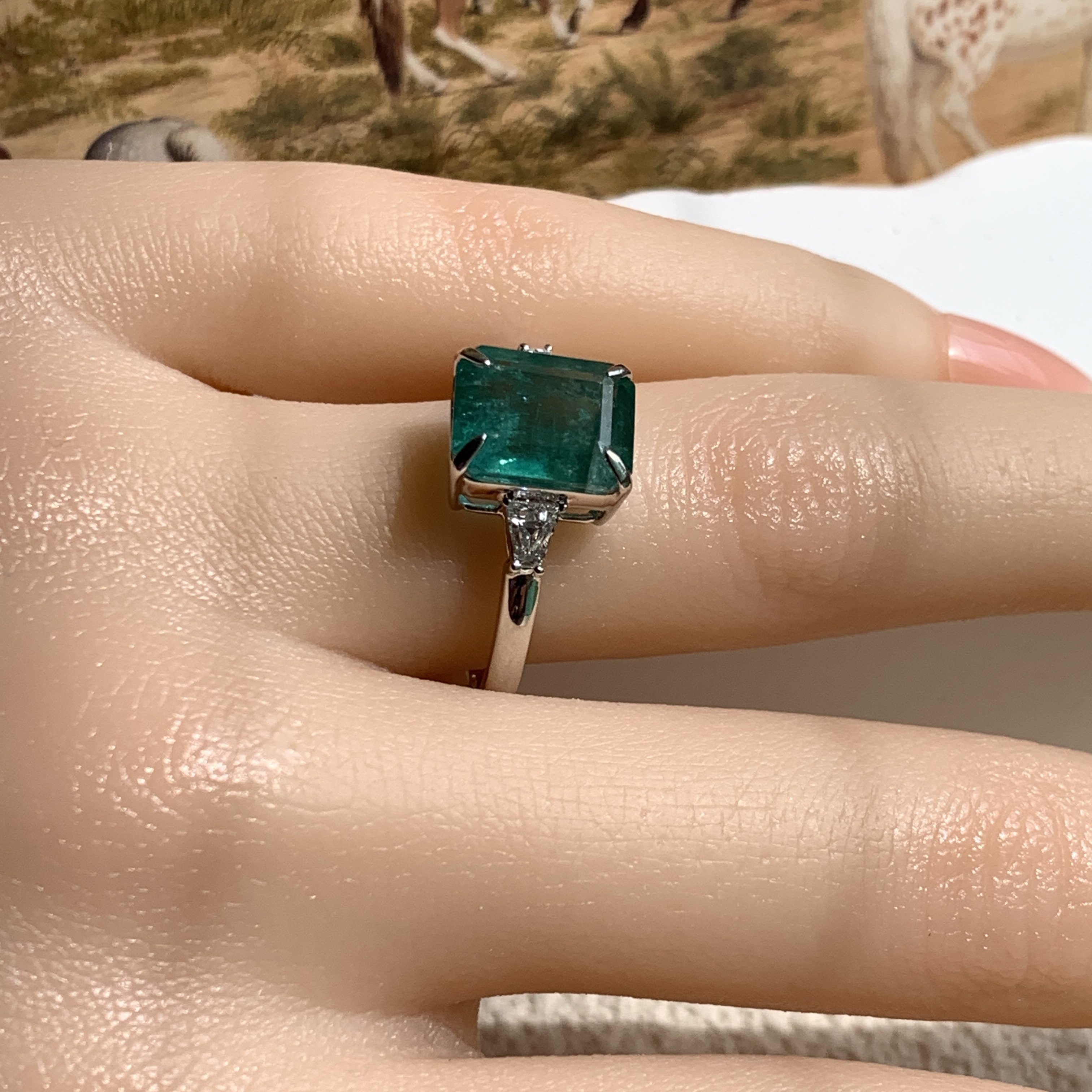 18K White Gold Green Emerald Ring (PDA00012)