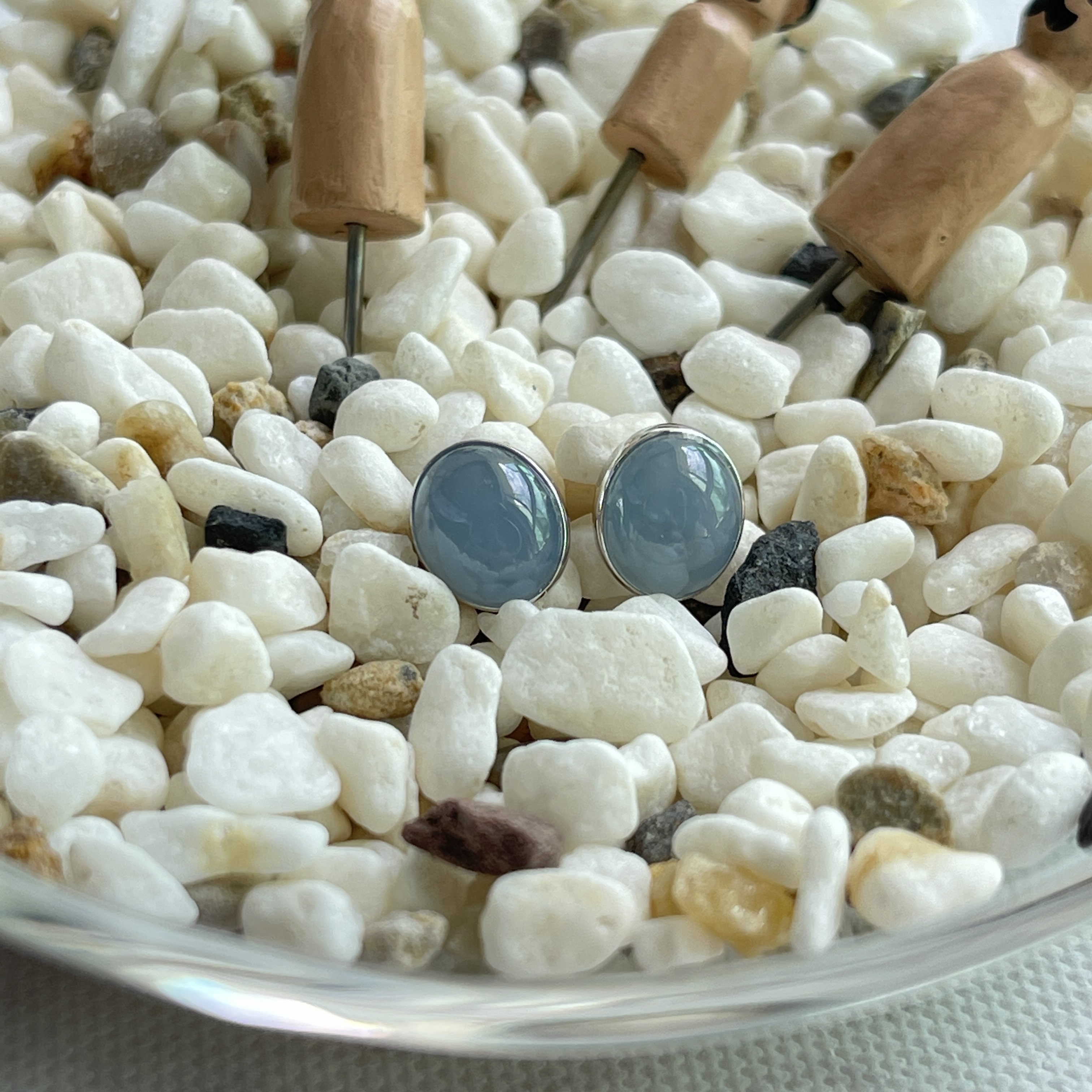 18K White Gold Sky Blue Ear Studs (PJA00416)