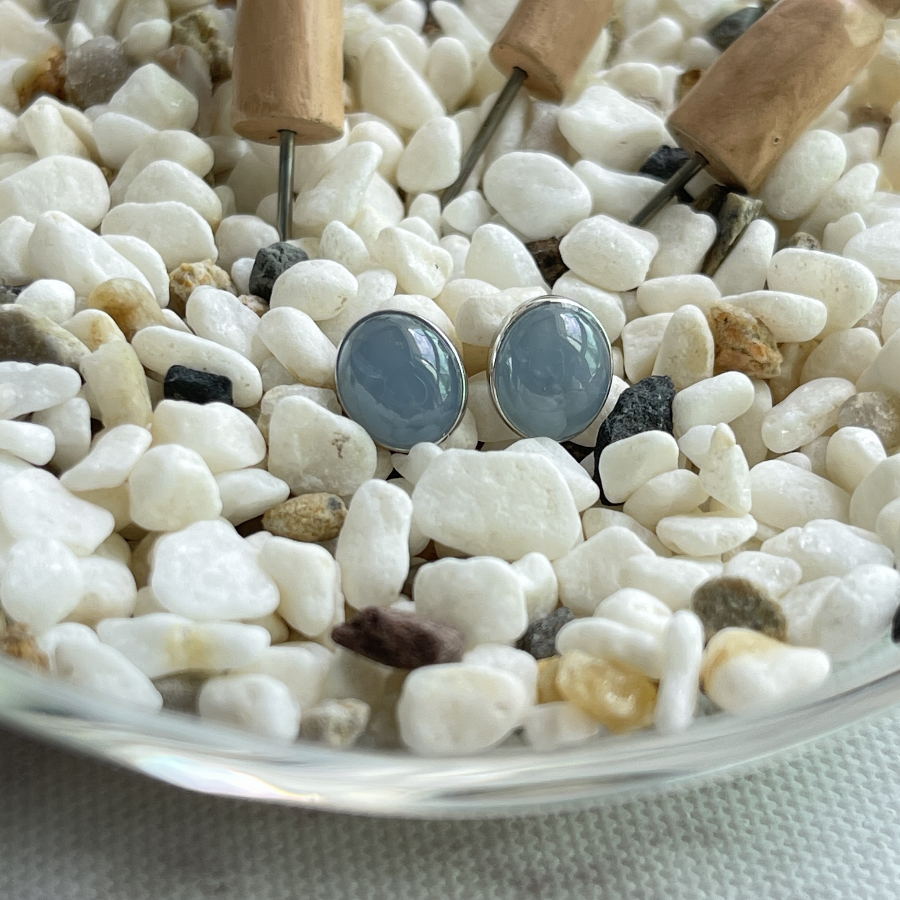 18K White Gold Sky Blue Ear Studs (PJA00416)