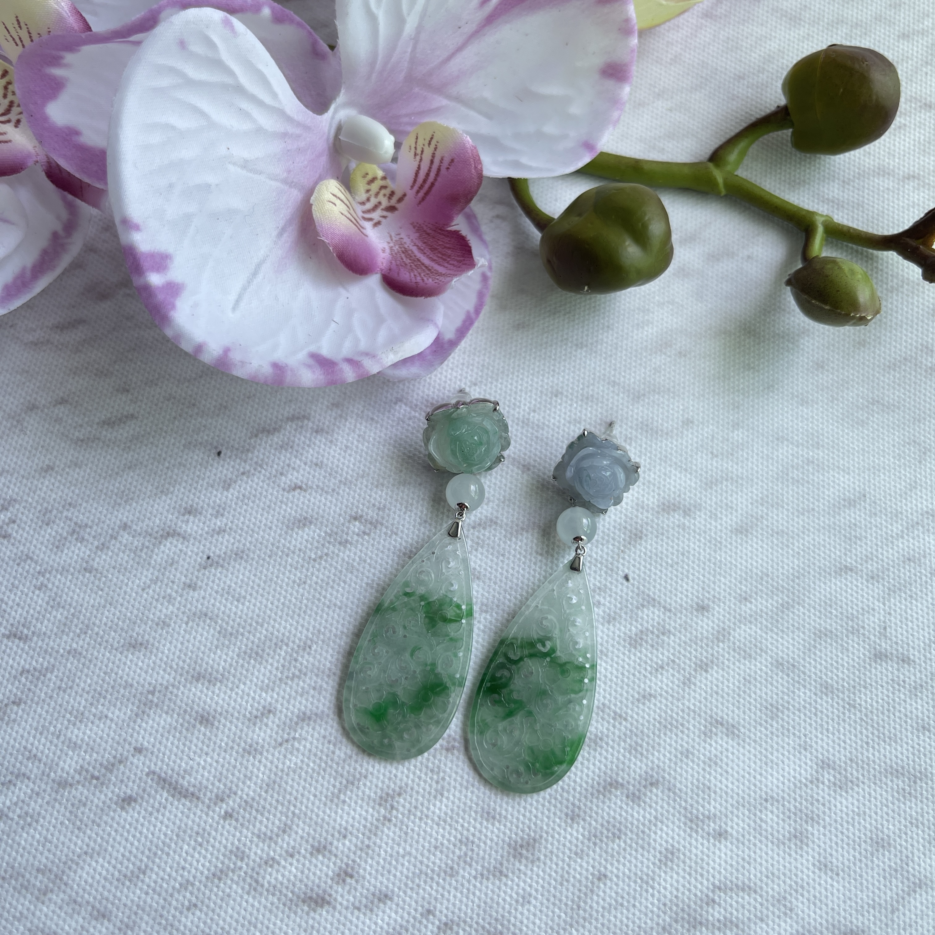 18K White Gold Carved Jade Earrings (PJA00441)