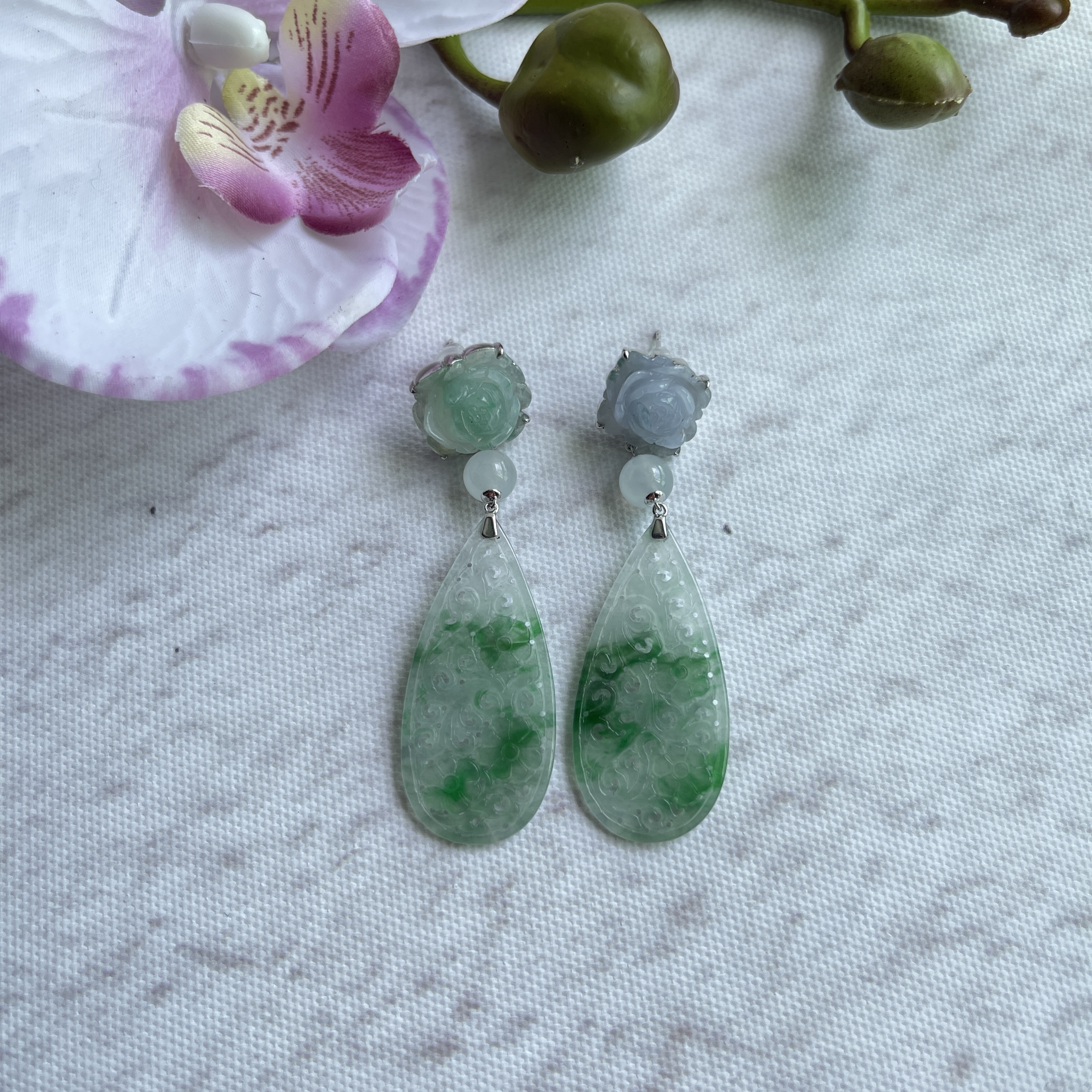 18K White Gold Carved Jade Earrings (PJA00441)