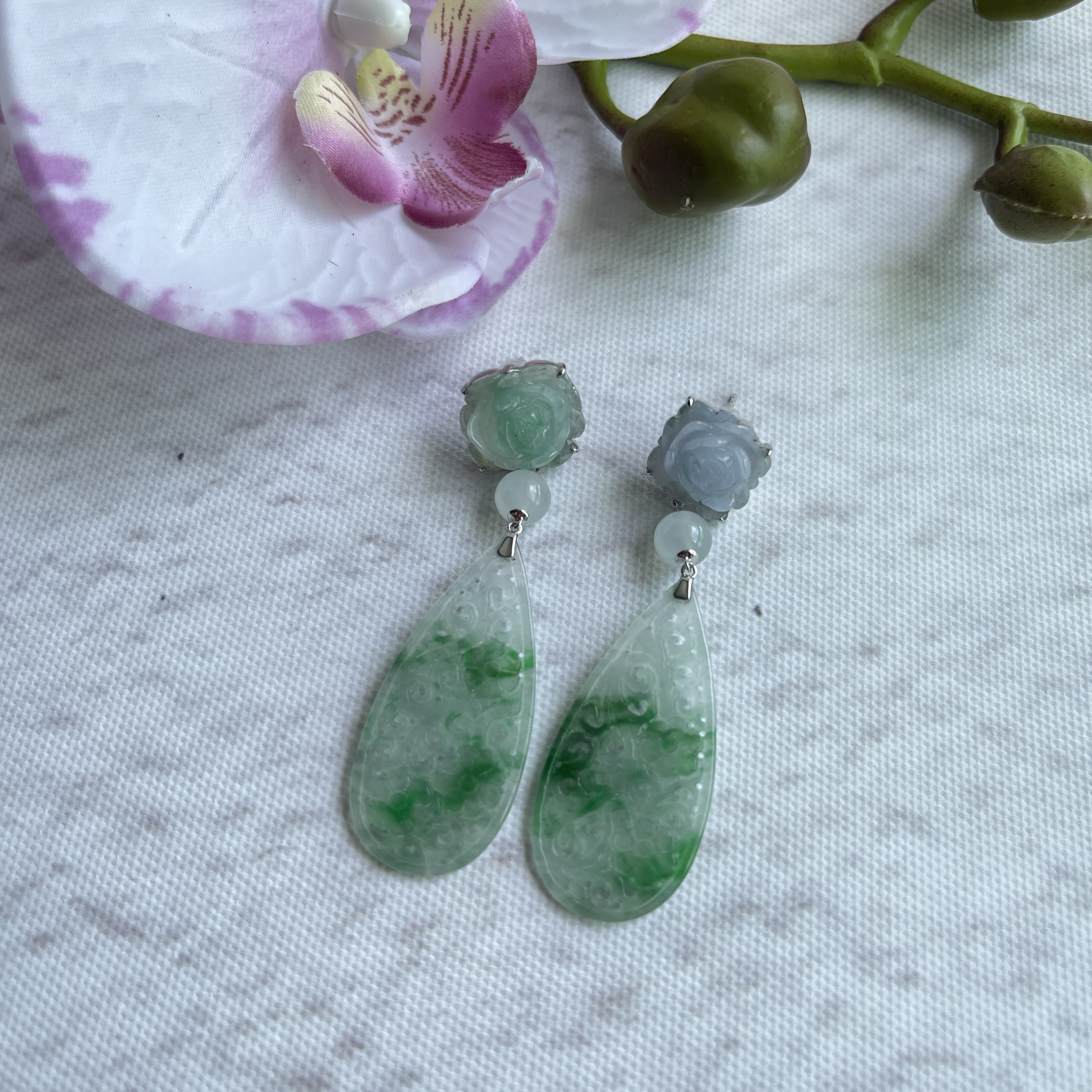 18K White Gold Carved Jade Earrings (PJA00441)