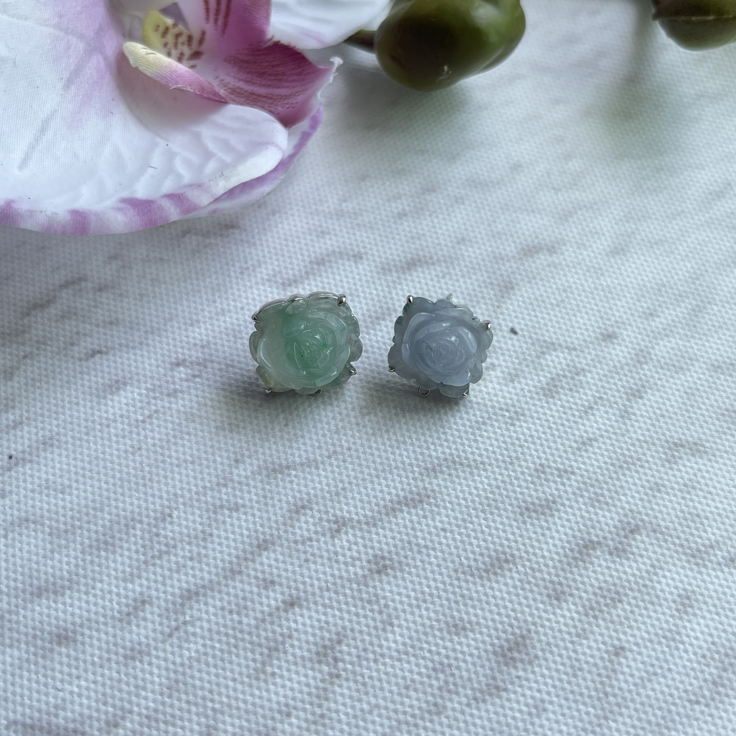 18K White Gold Carved Jade Earrings (PJA00441)