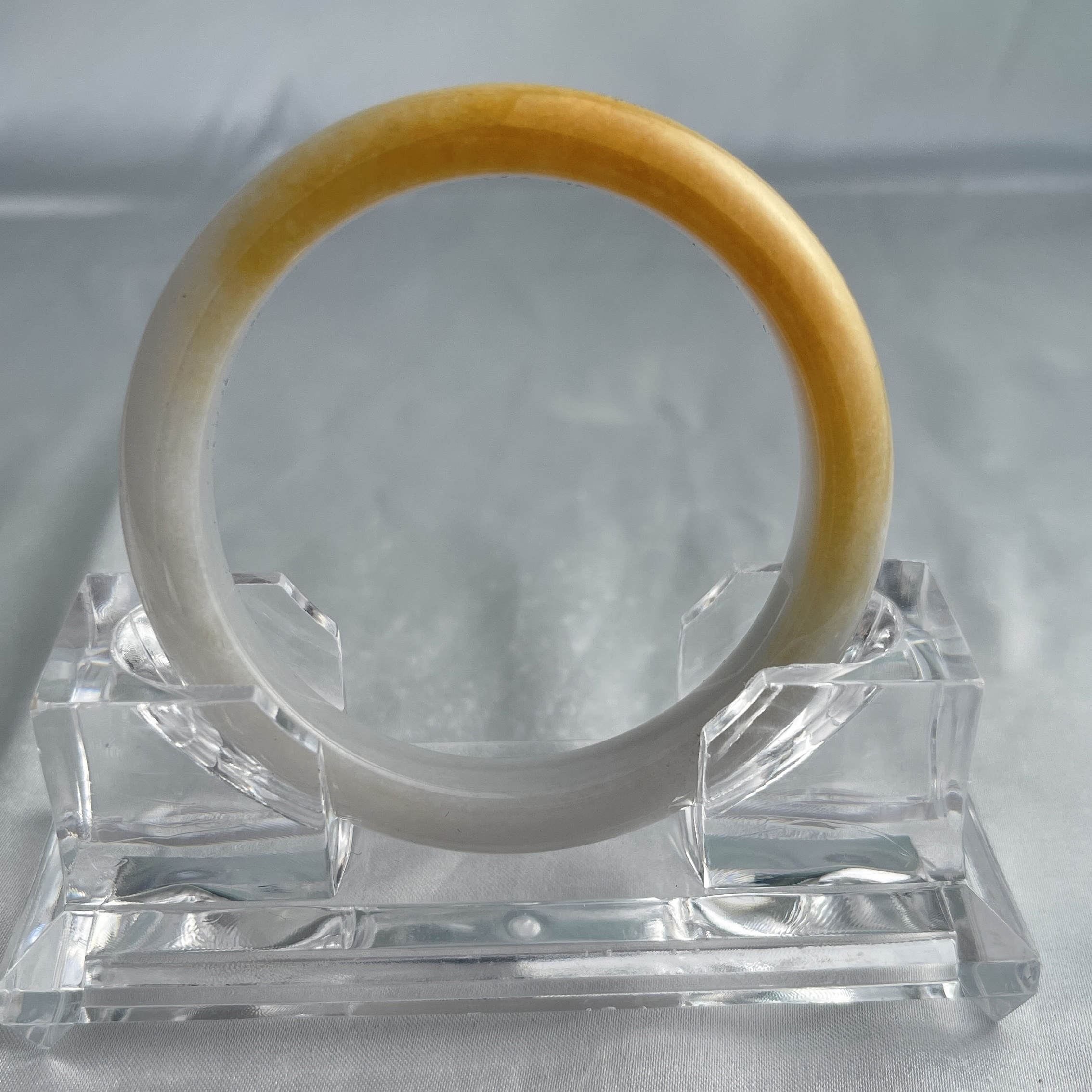 Yellow Jadeite Bangle (PJA00420)