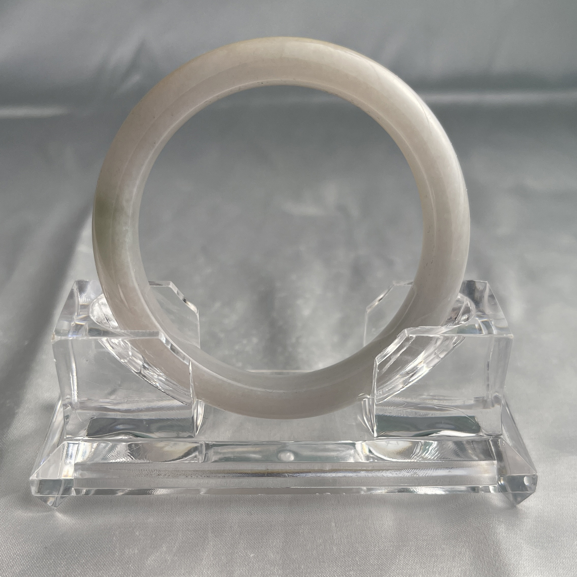 Yellow Jadeite Bangle (PJA00420)