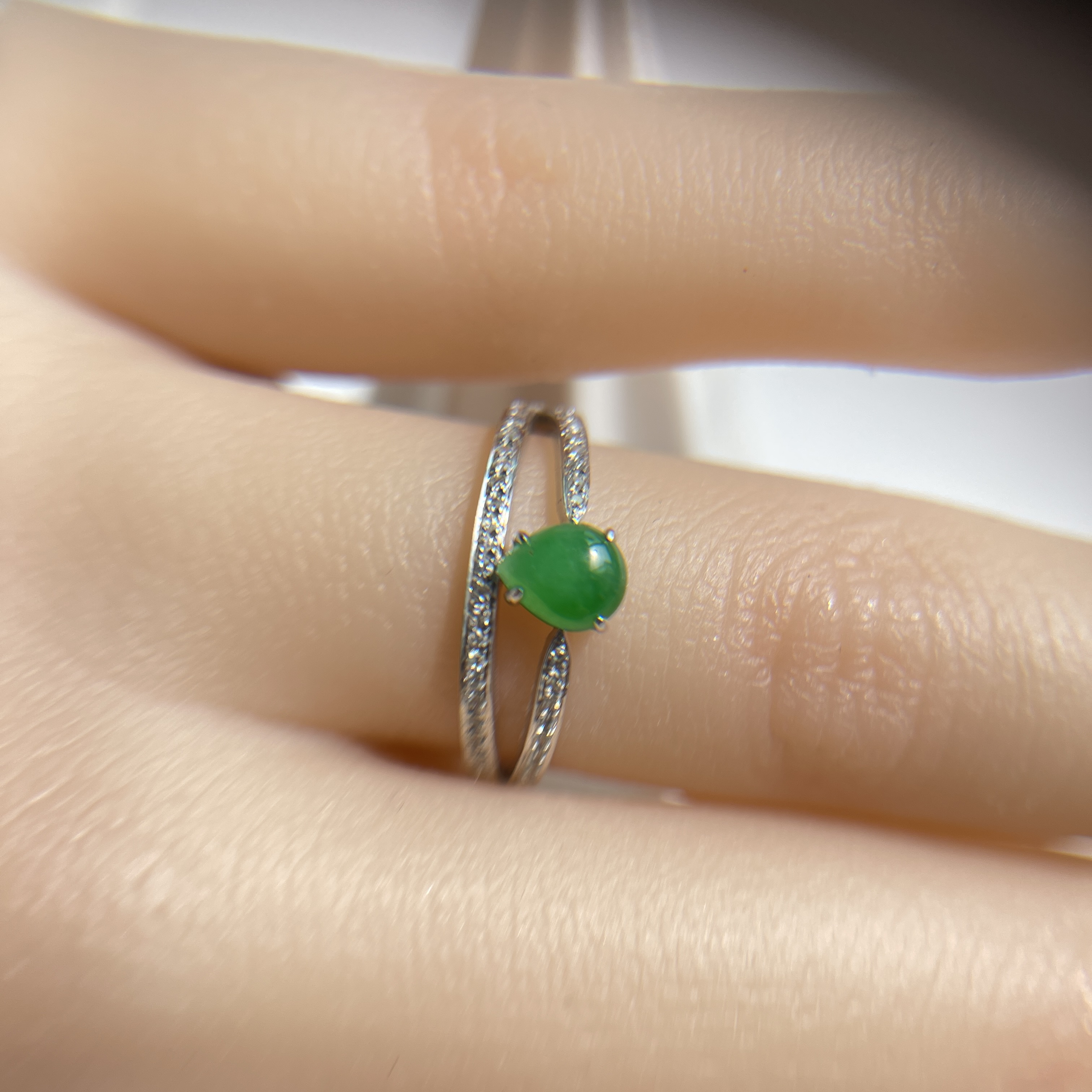18K White Gold Green Jade Ring (PJA00421)