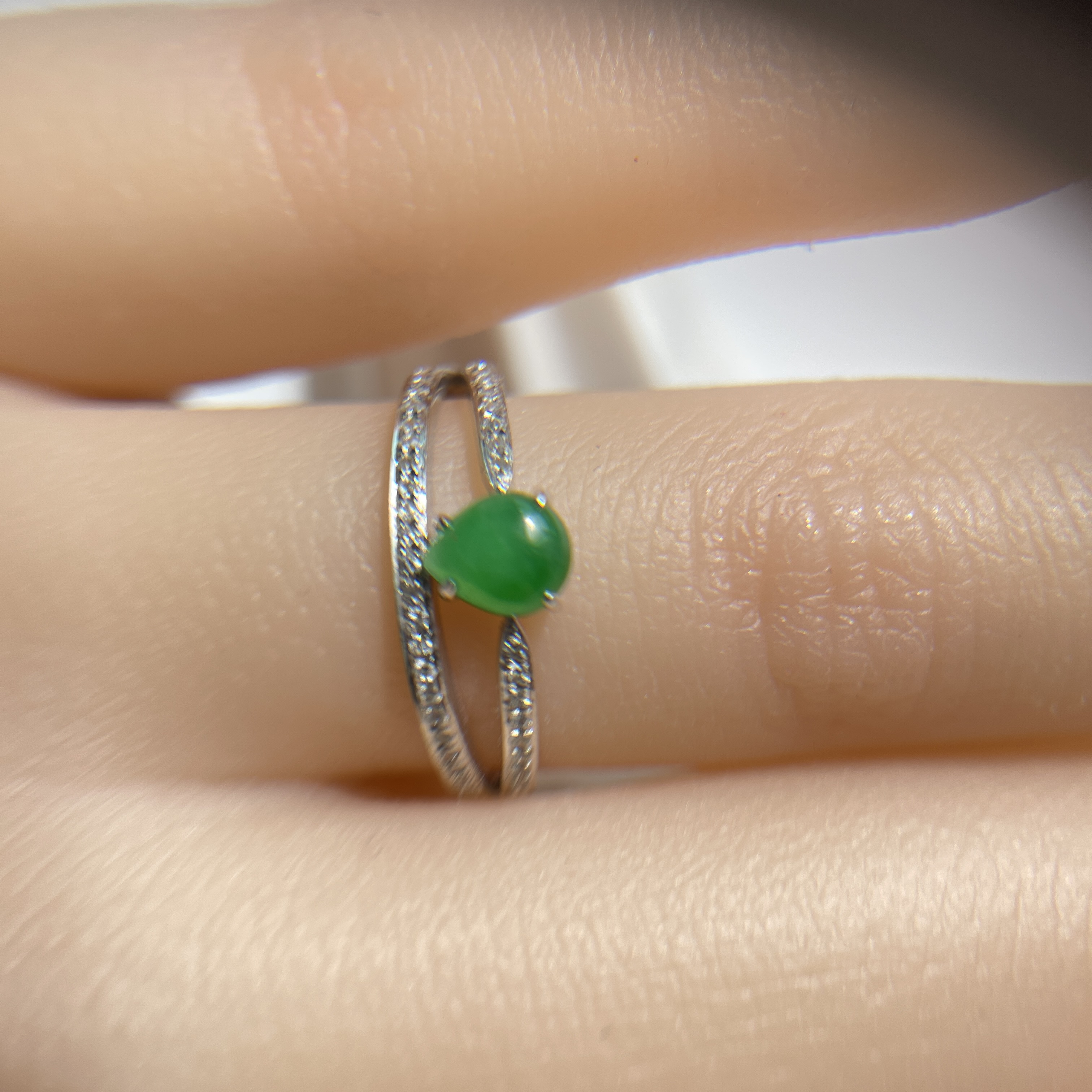 18K White Gold Green Jade Ring (PJA00421)