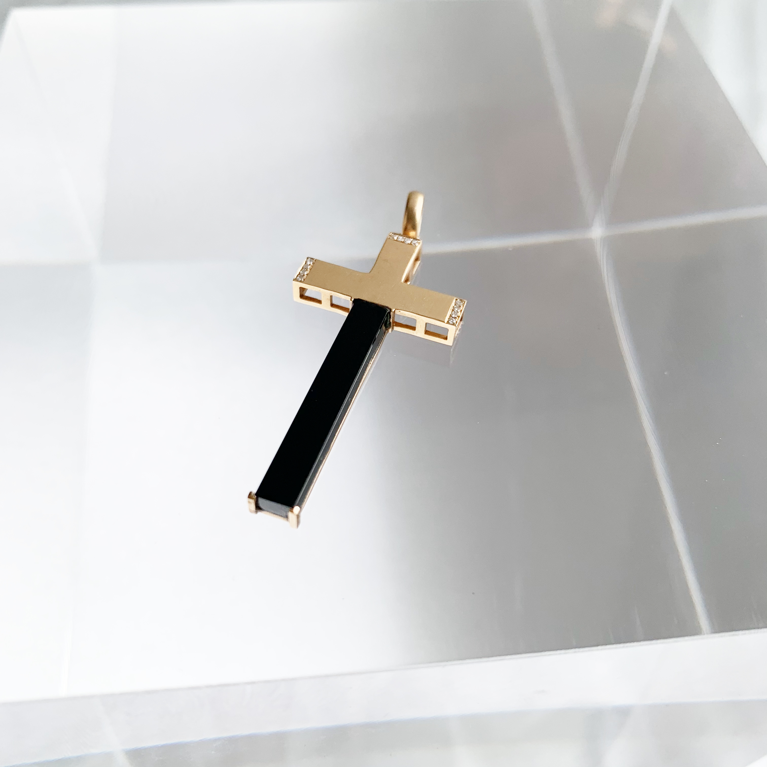 18K Yellow Gold Omphacite Cross Jade Pendant (PJA00545)