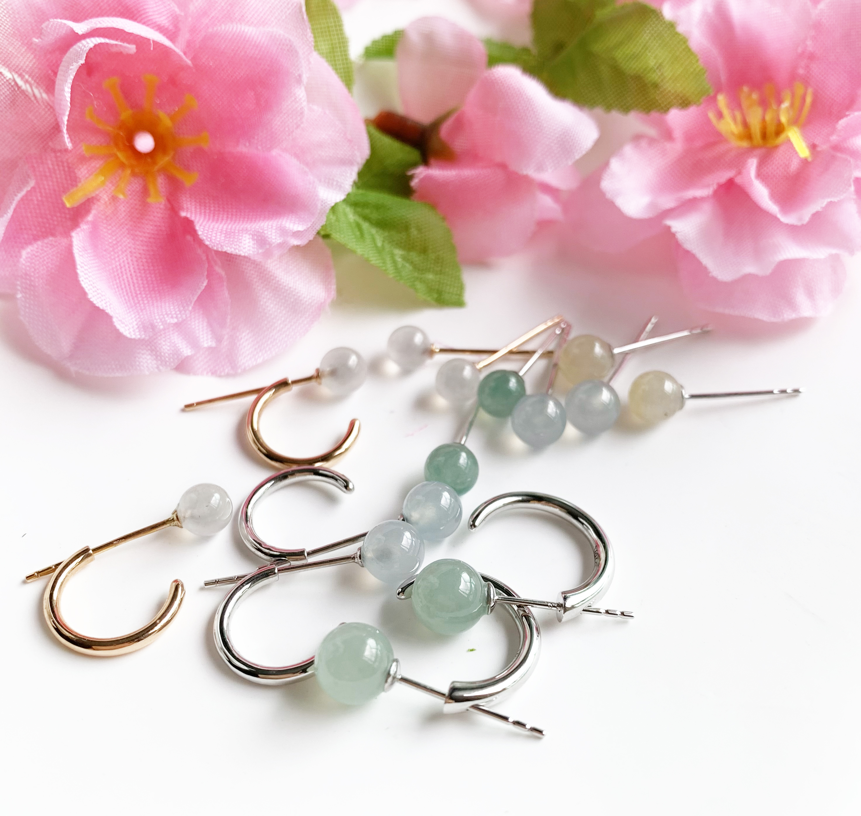 18K White Gold or Yellow Gold C Style Jade Ear Studs (PJA00433)