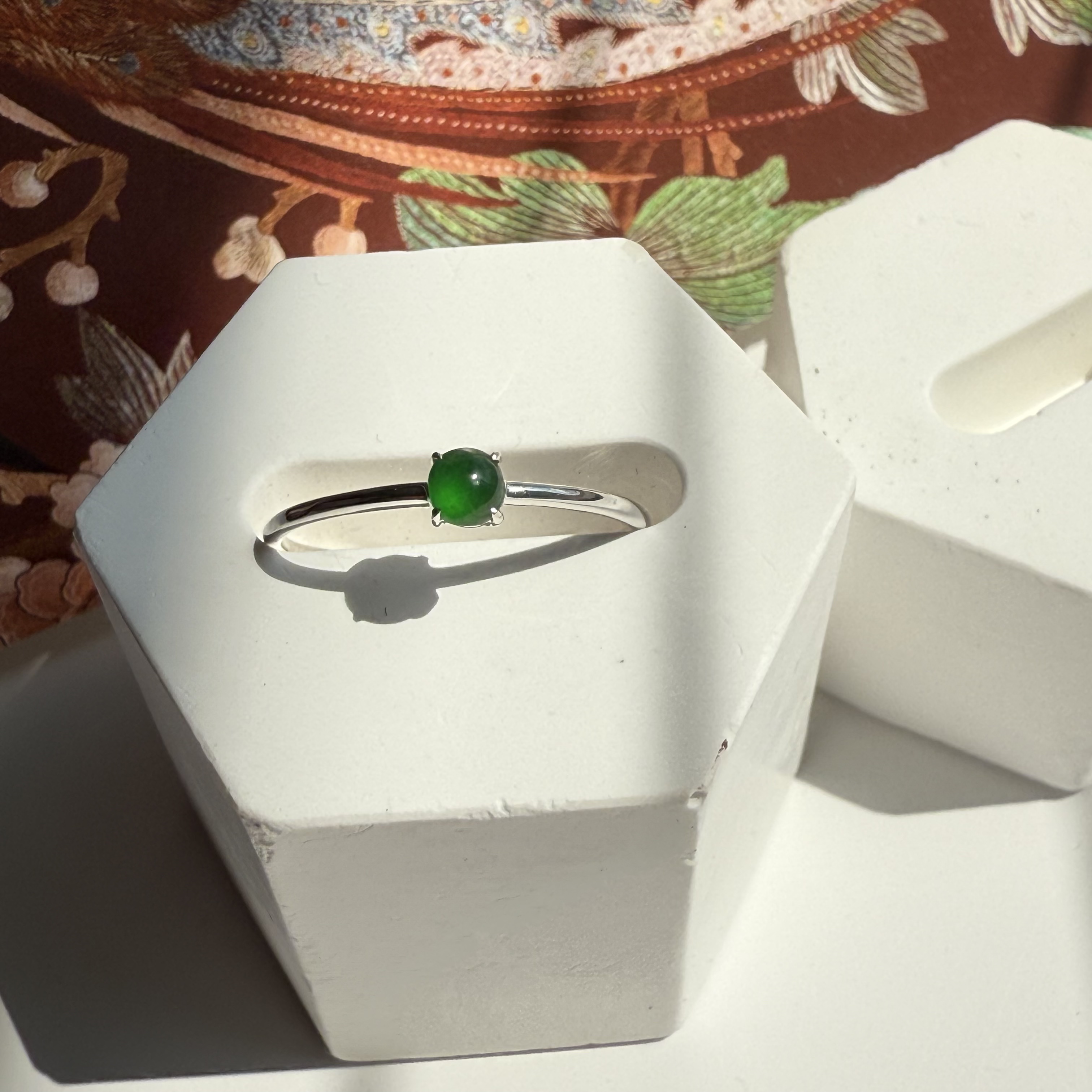 18K White Gold Green Jade Ring (PJA00657B)