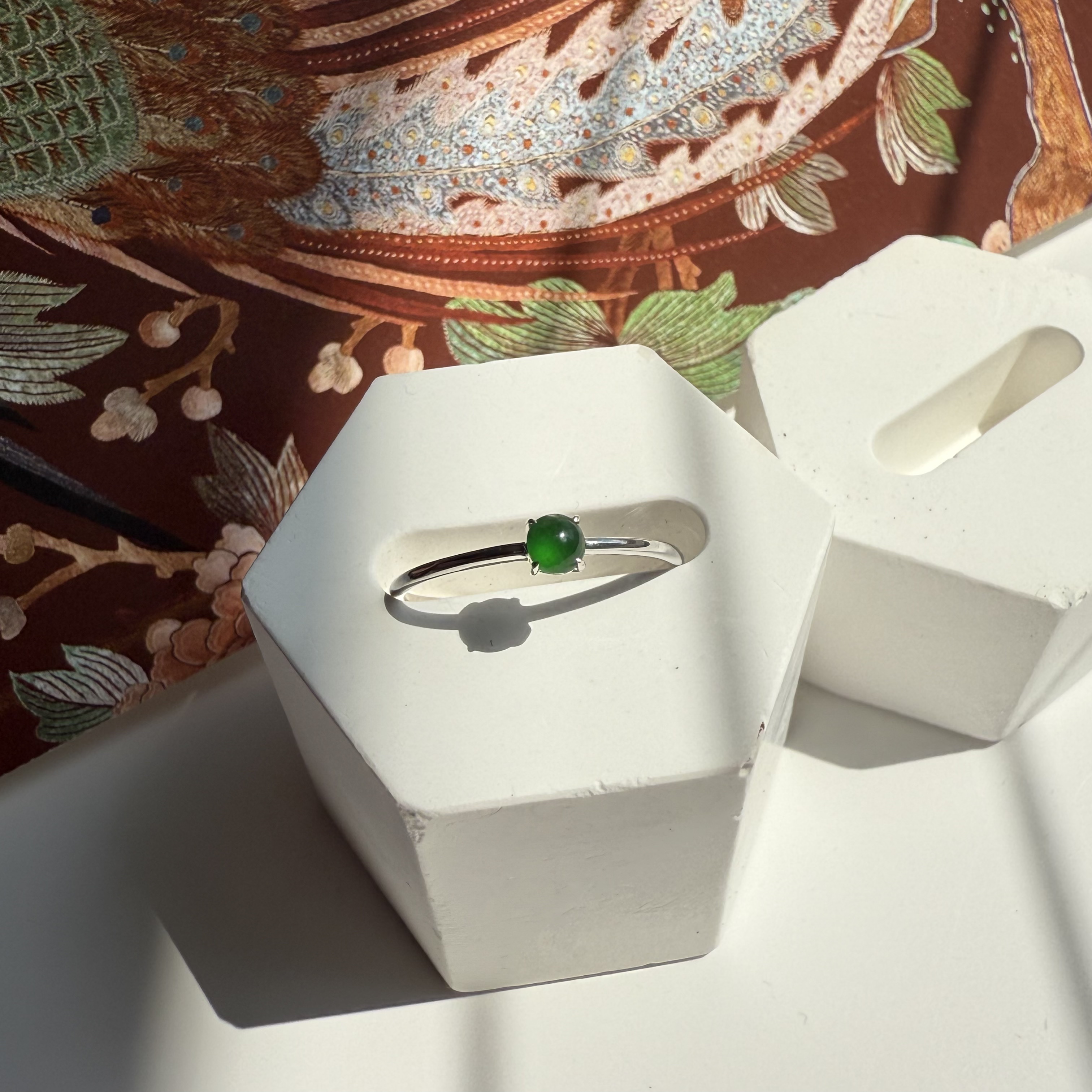 18K White Gold Green Jade Ring (PJA00657B)