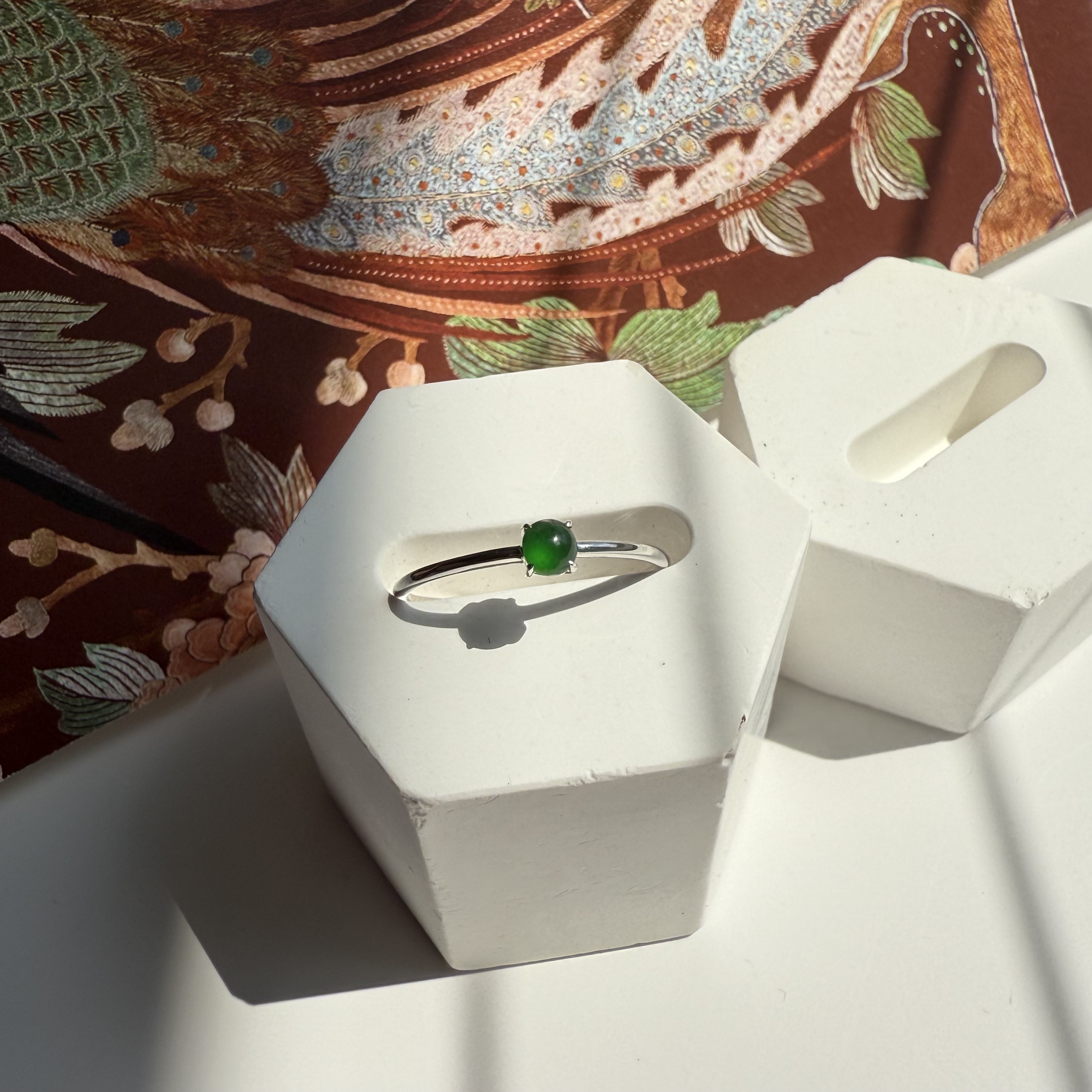18K White Gold Green Jade Ring (PJA00657B)