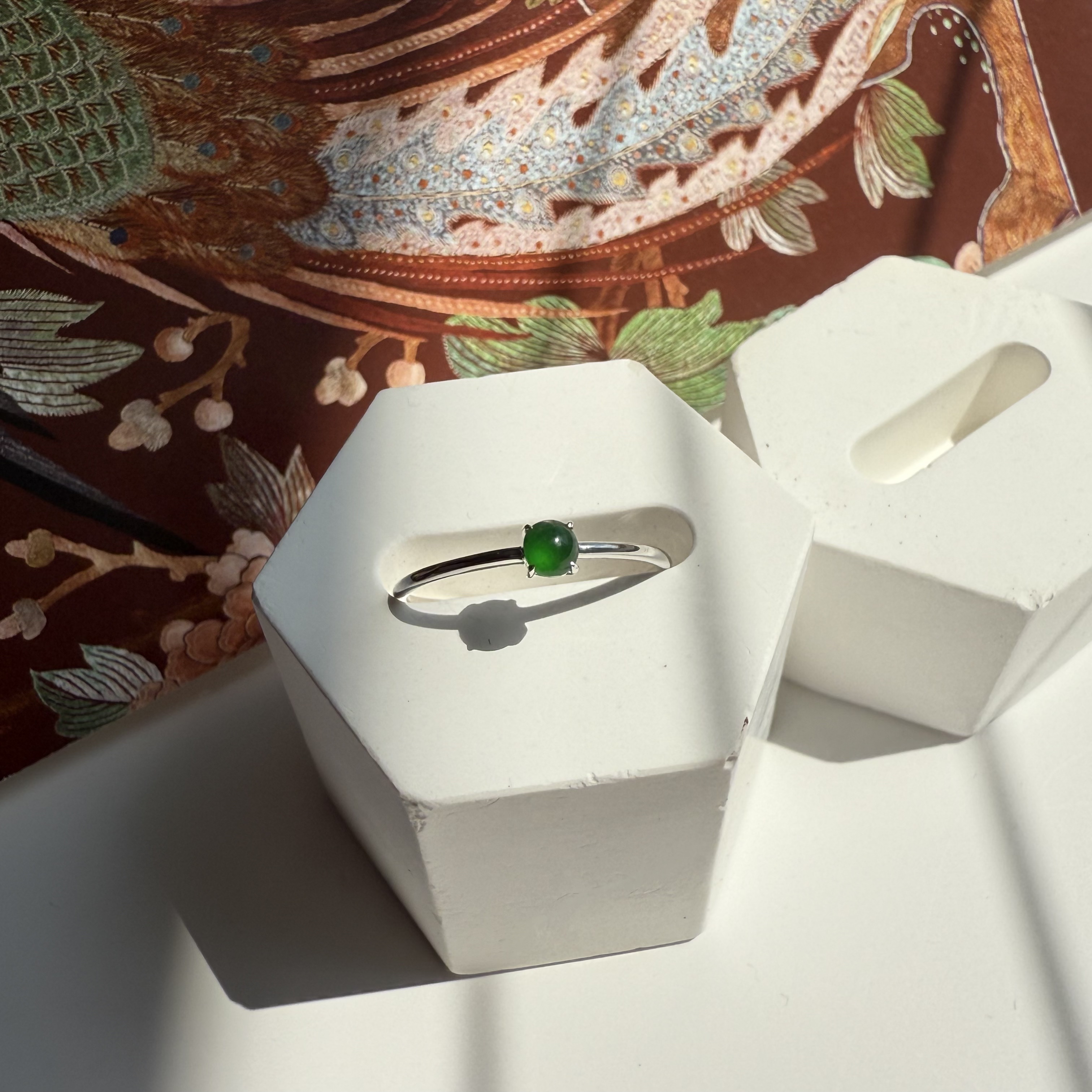 18K White Gold Green Jade Ring (PJA00657B)