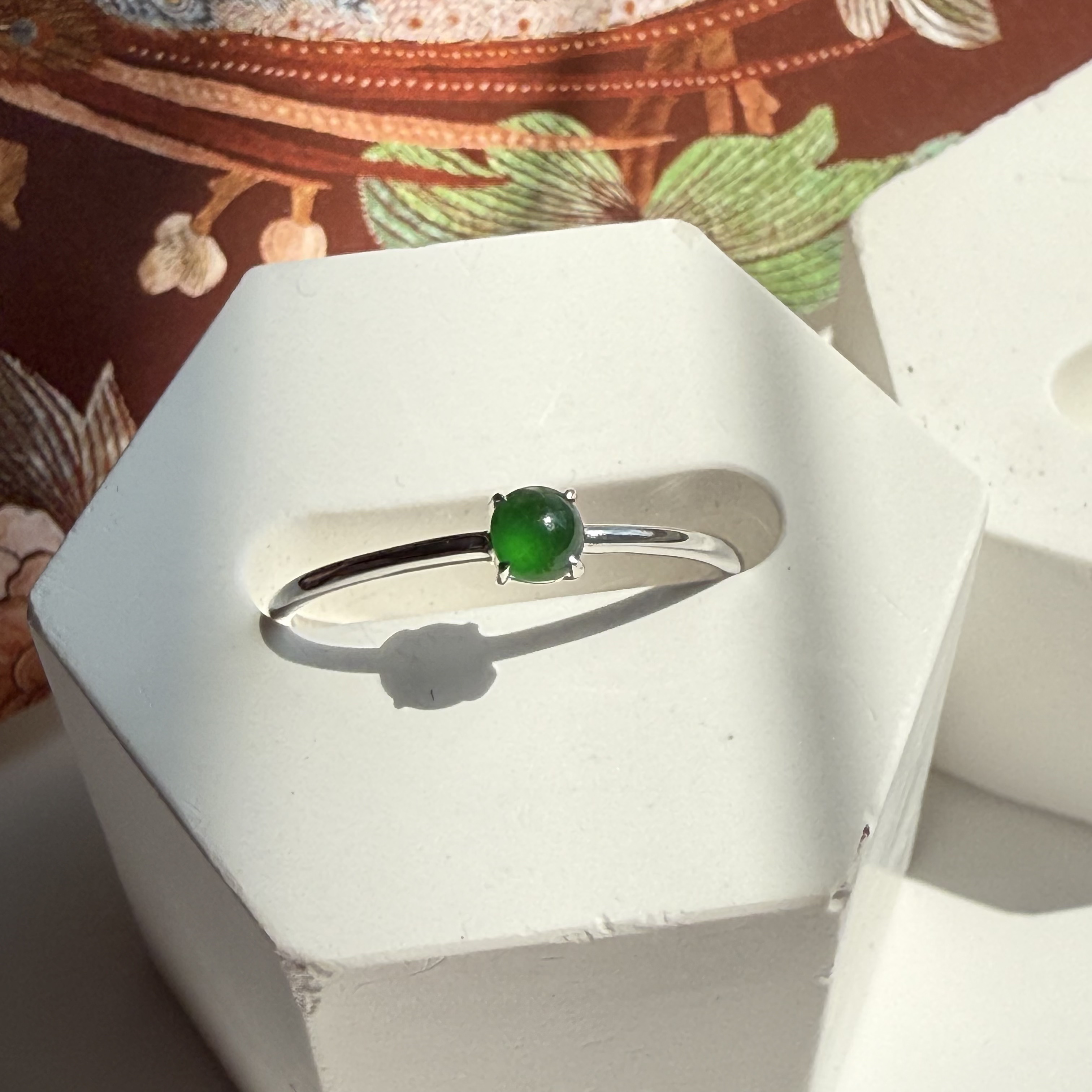 18K White Gold Green Jade Ring (PJA00657B)