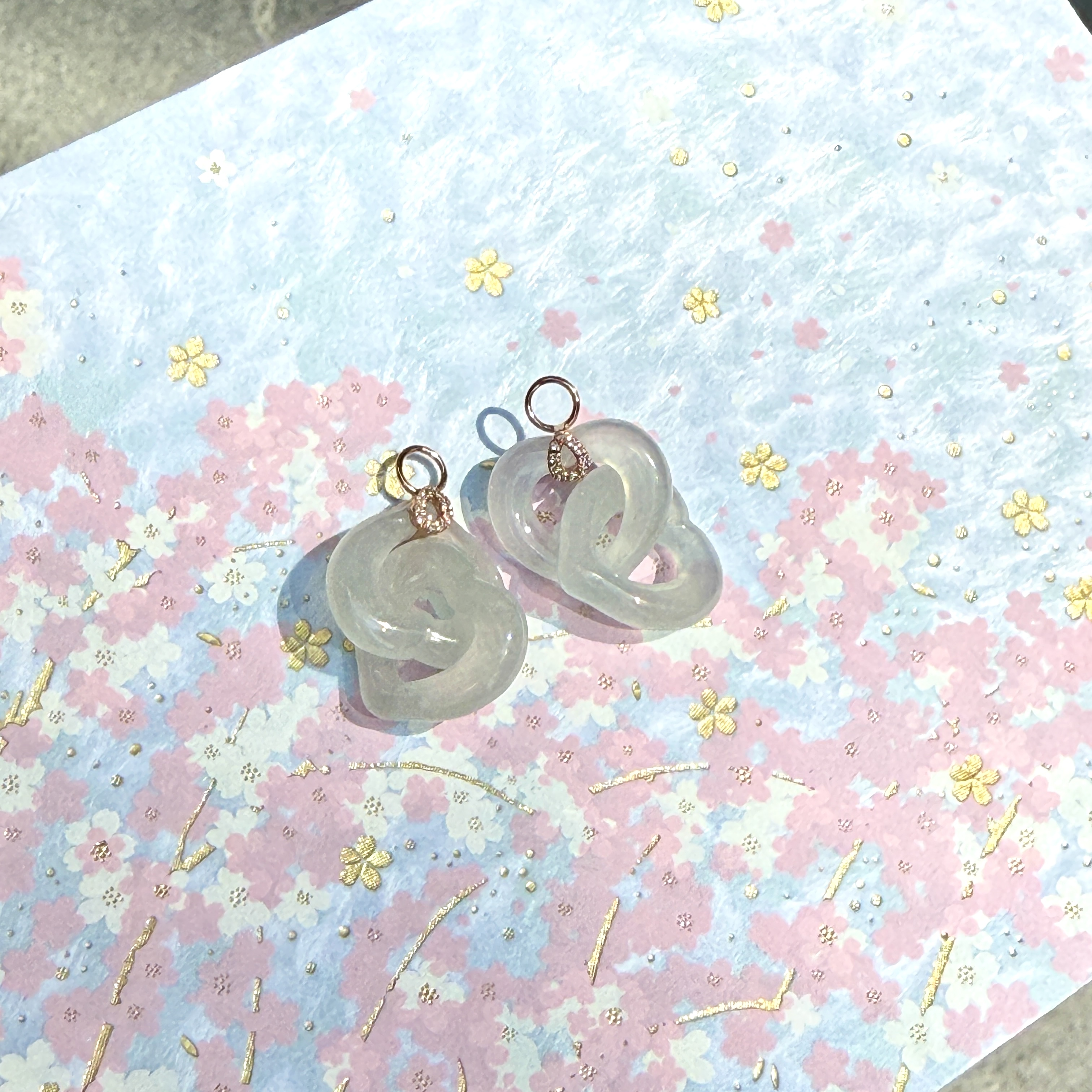 18K White Gold Icy Heart-Shaped Earrings (PJA01153)