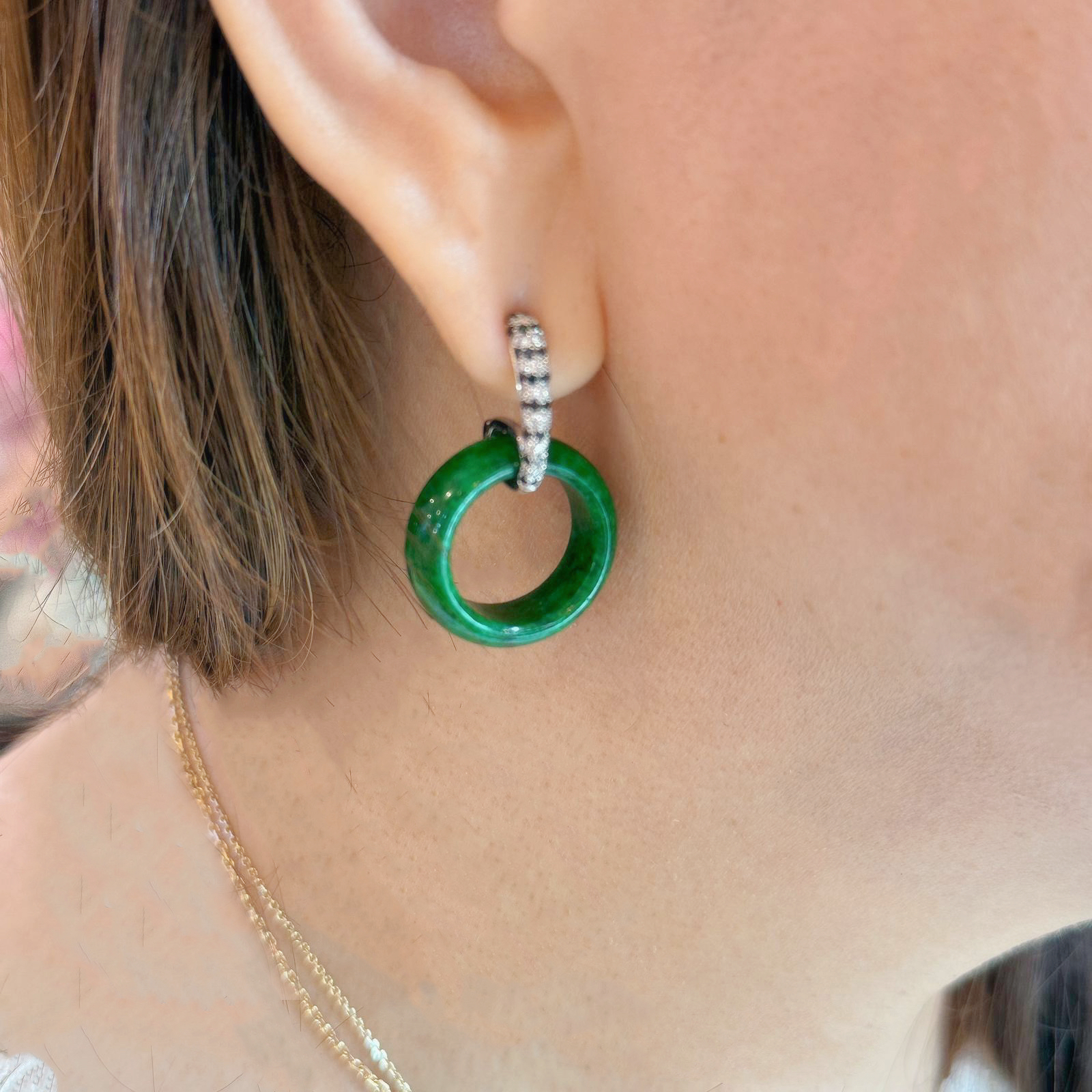 18K White Gold Green Donuts Earrings