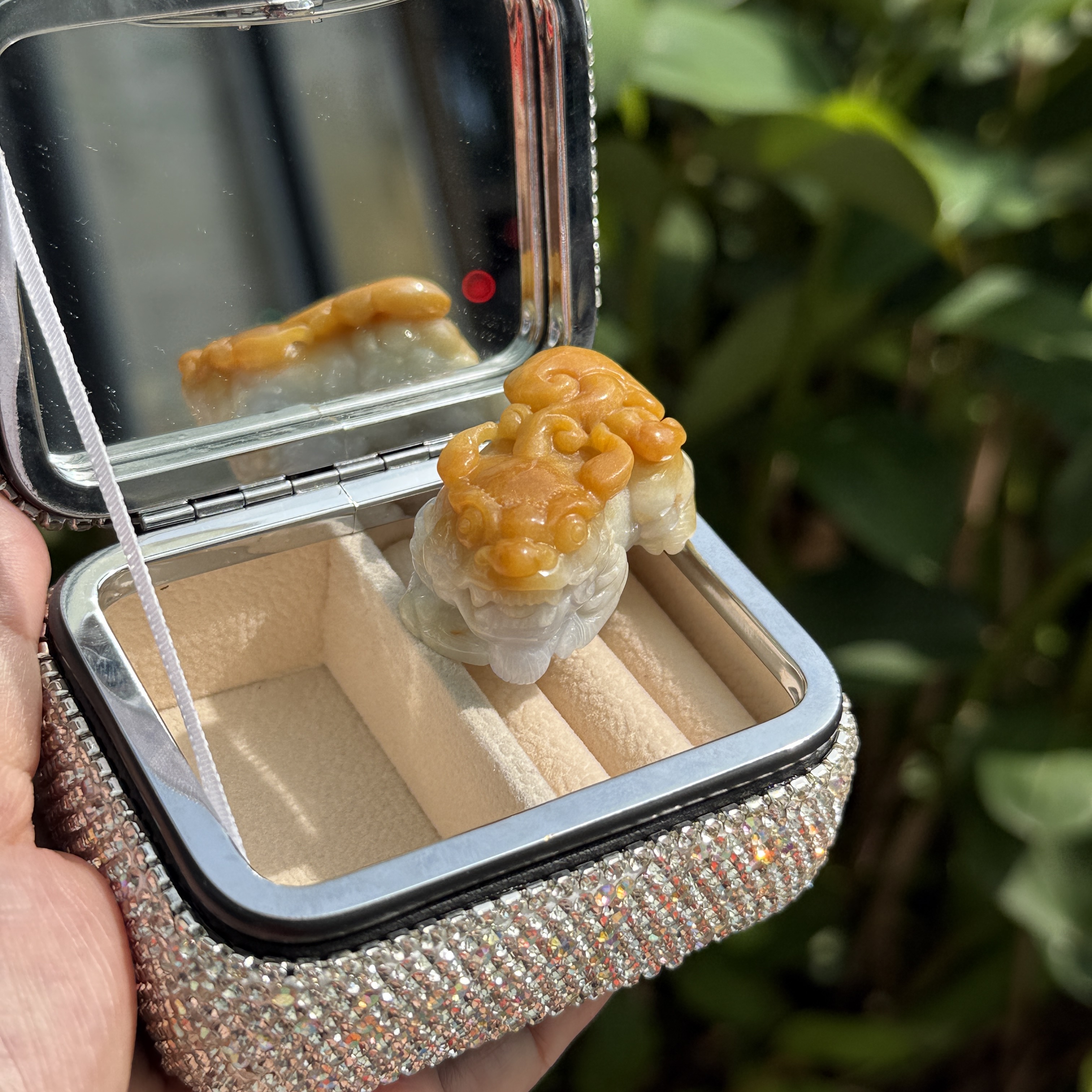 Yellow White PiXiu - Jadeite Ornament (PJA01048)