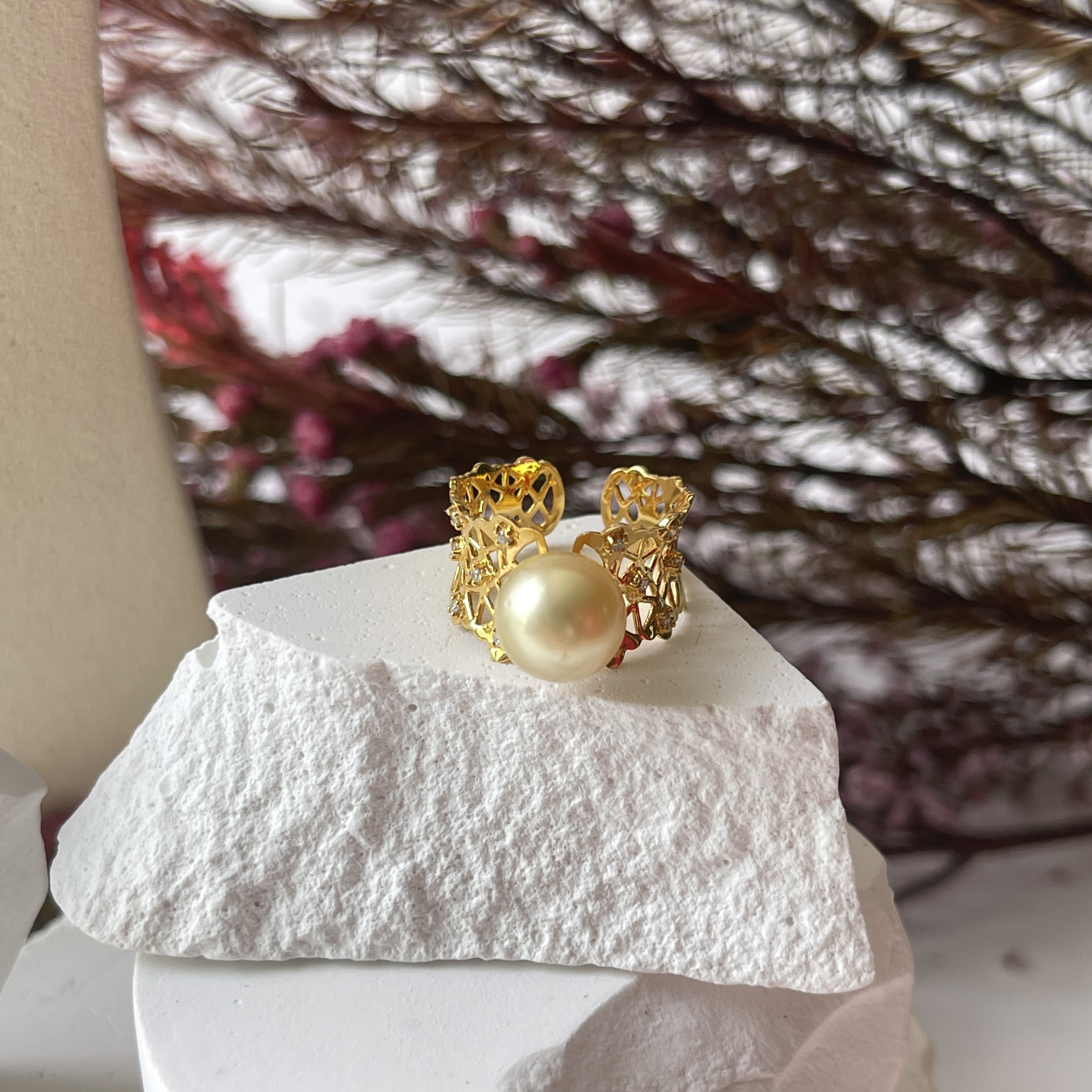 Golden 9.2mm "Sunset" South Sea Pearl 18k Yellow Gold Ring (PPE00006)