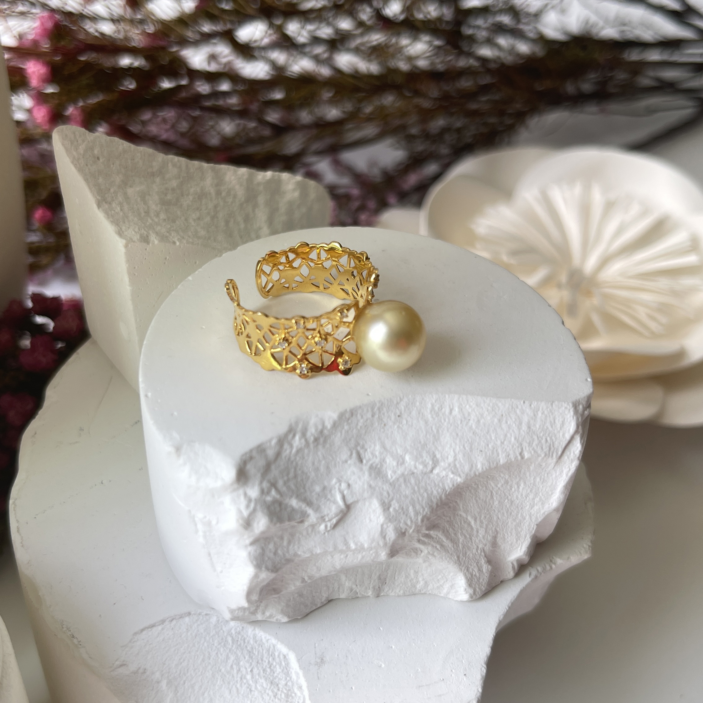 Golden 9.2mm "Sunset" South Sea Pearl 18k Yellow Gold Ring (PPE00006)