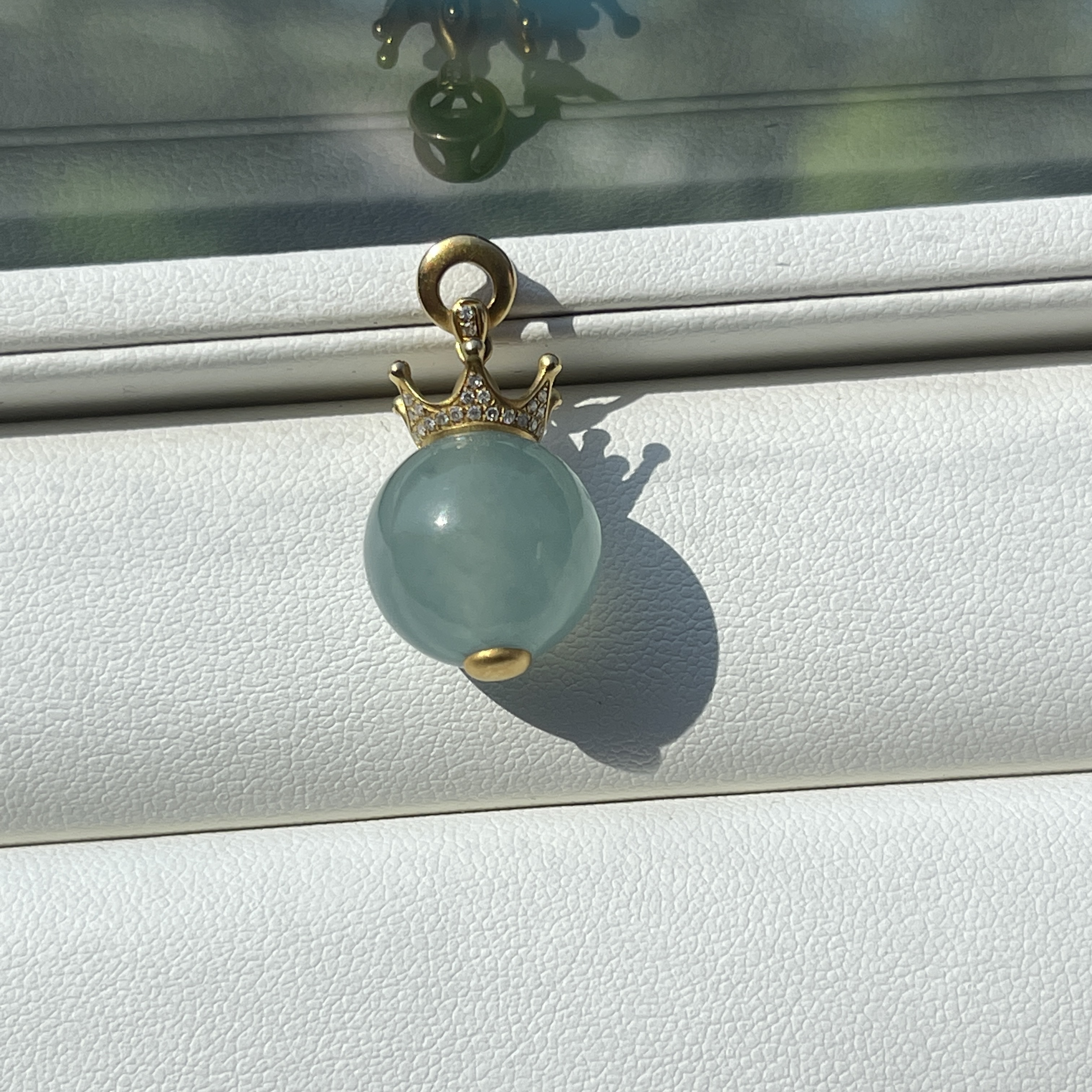 18K Yellow Gold Bluish Bead Ball Jade Pendant (PJA00041)